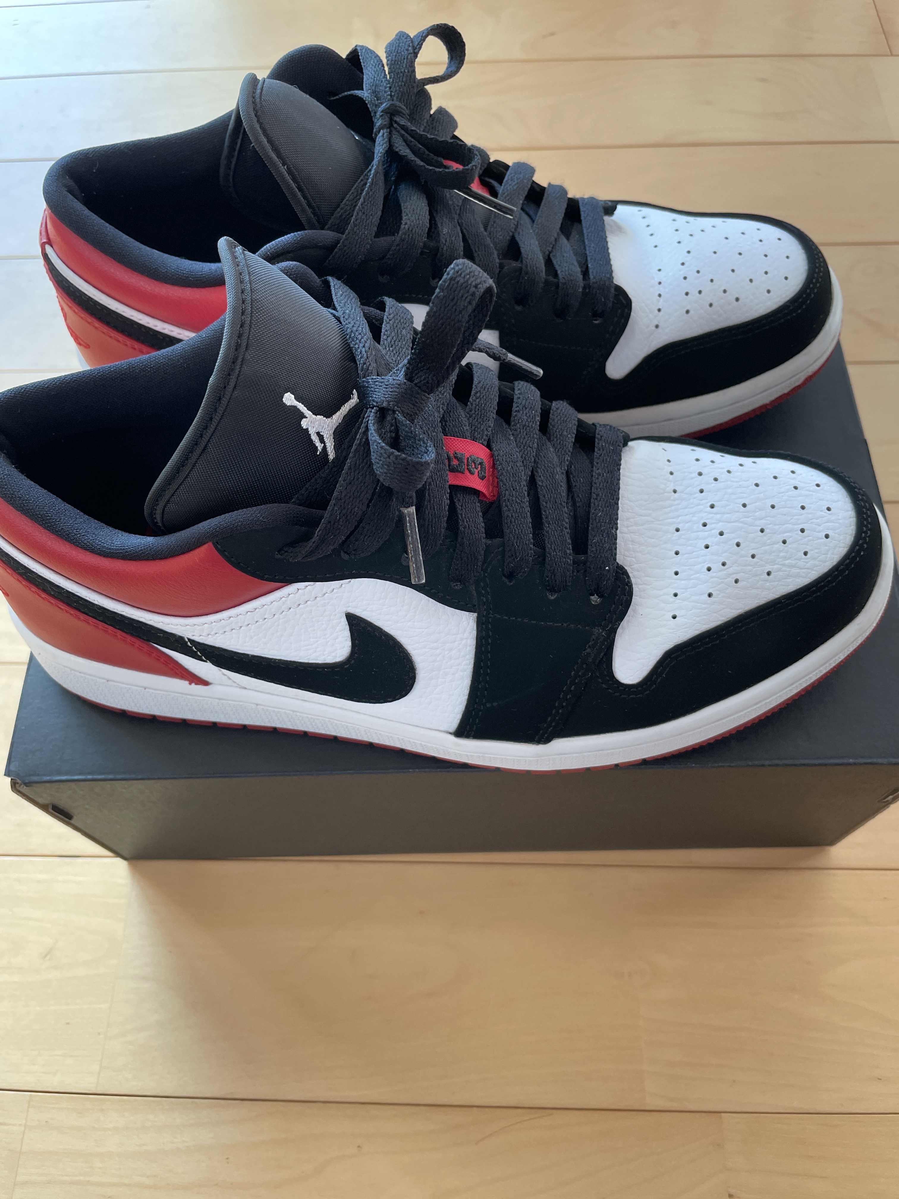 Nike Air Jordan 1 Low "Black Toe"