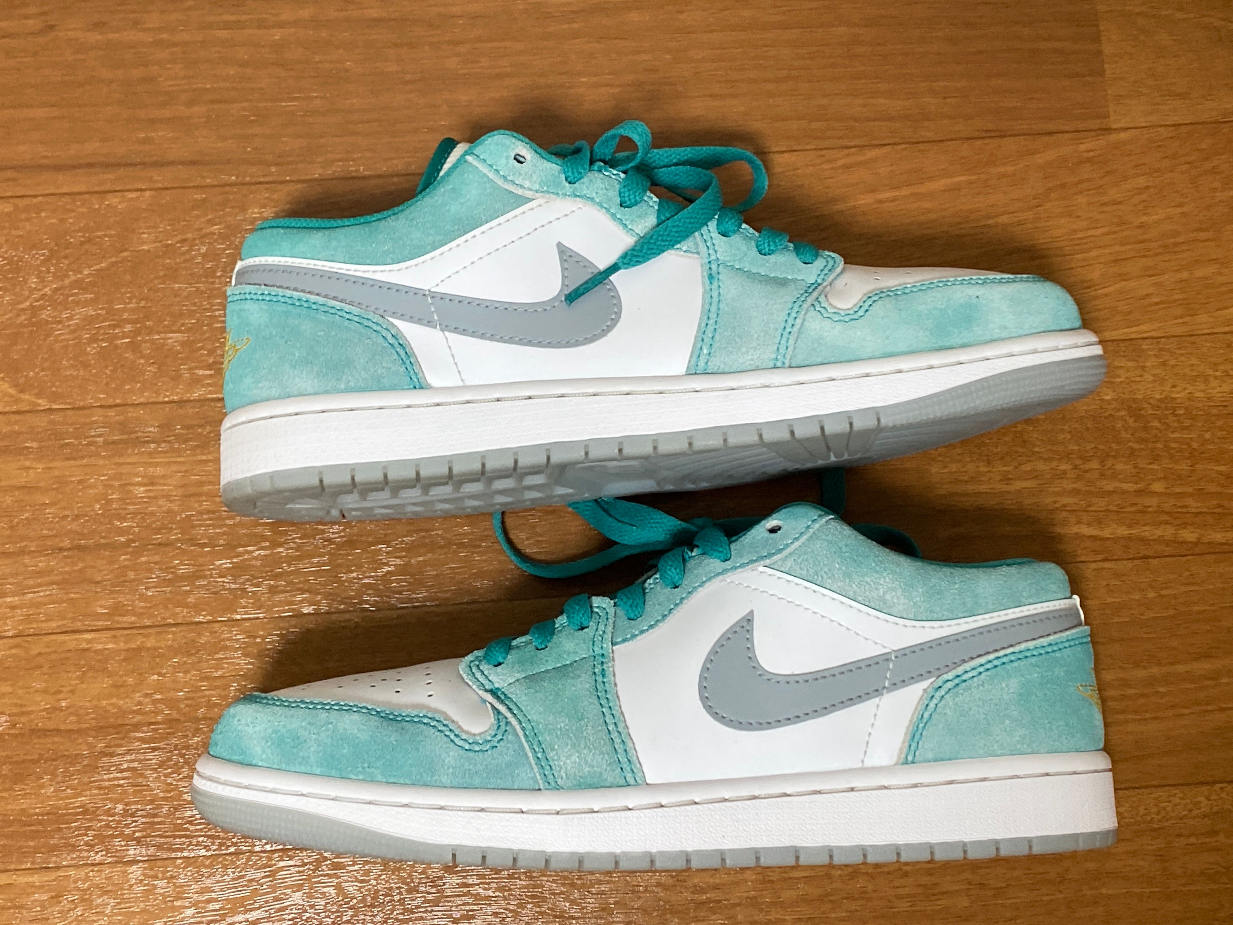 Nike Air Jordan 1 Low SE "New Emerald"