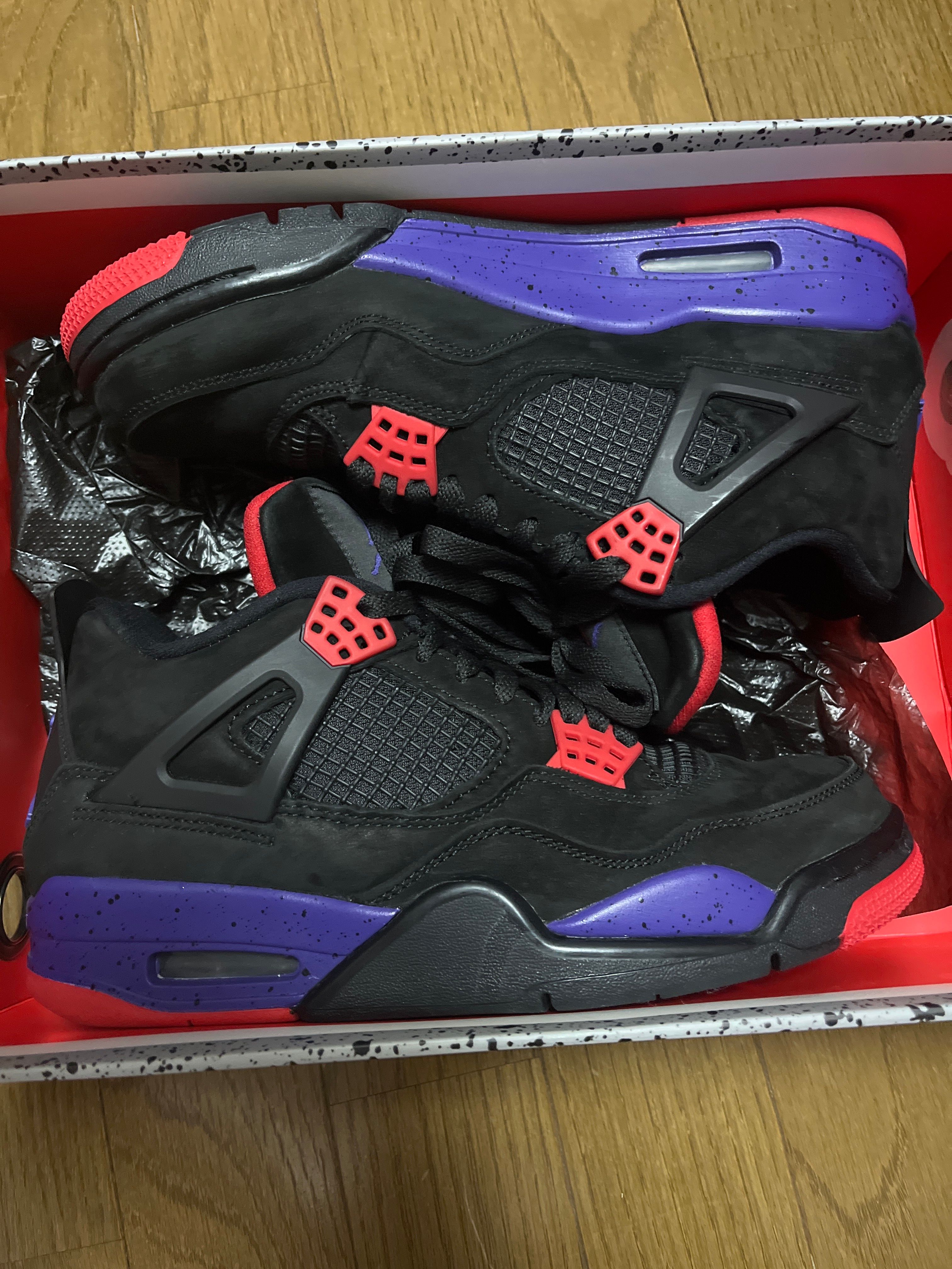 OVO × NIKE AIR JORDAN 4 RETRO DRAKE "RAPTORS"