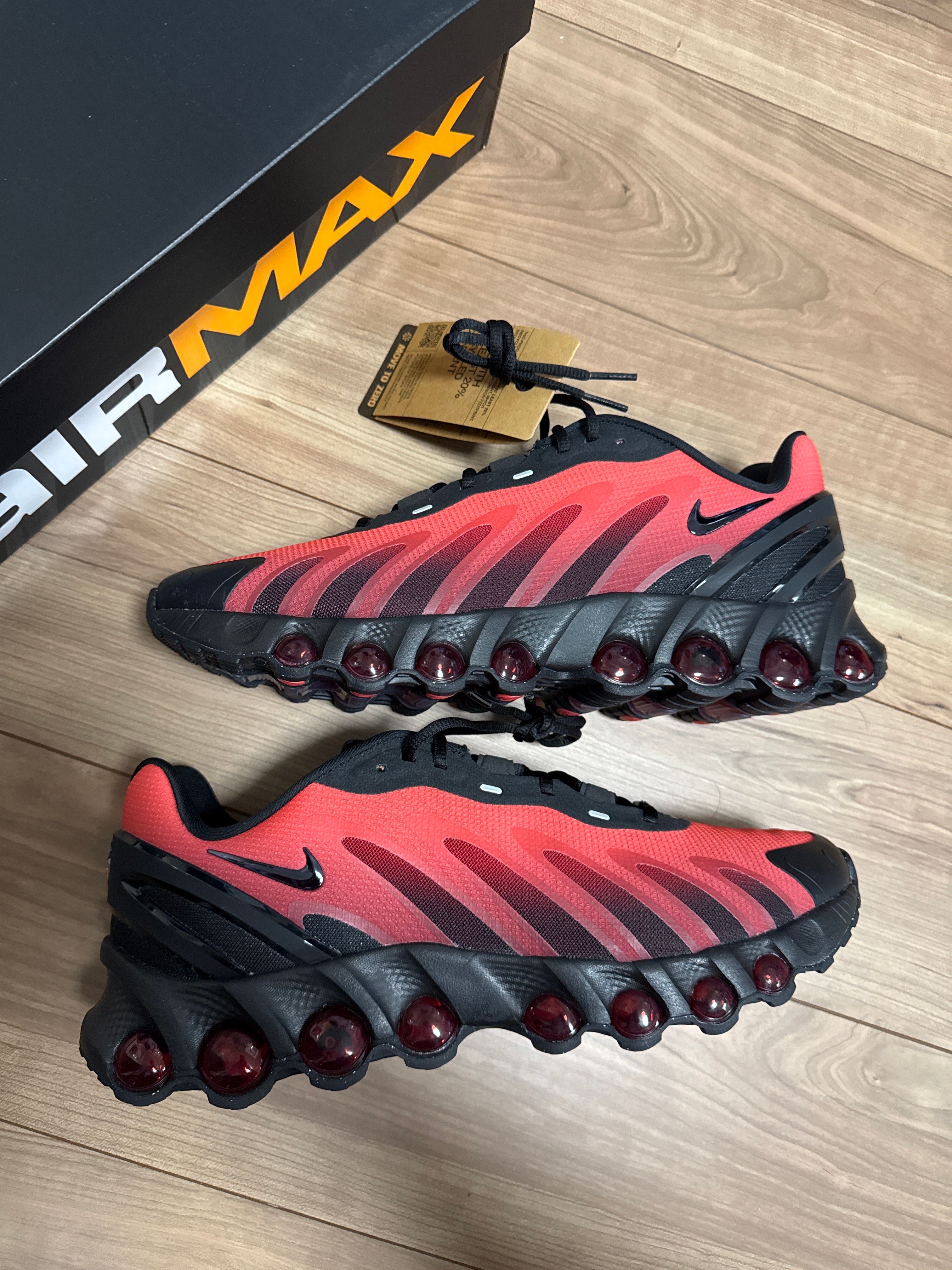 Nike Air Max DN8 "Black/University Red"