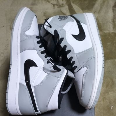 Nike Air Jordan 1 Mid "Light Smoke Grey/White/Black"