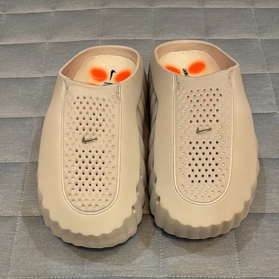 Nike Mind 001 Mules "Light Smoke Grey/Hyper Crimson"