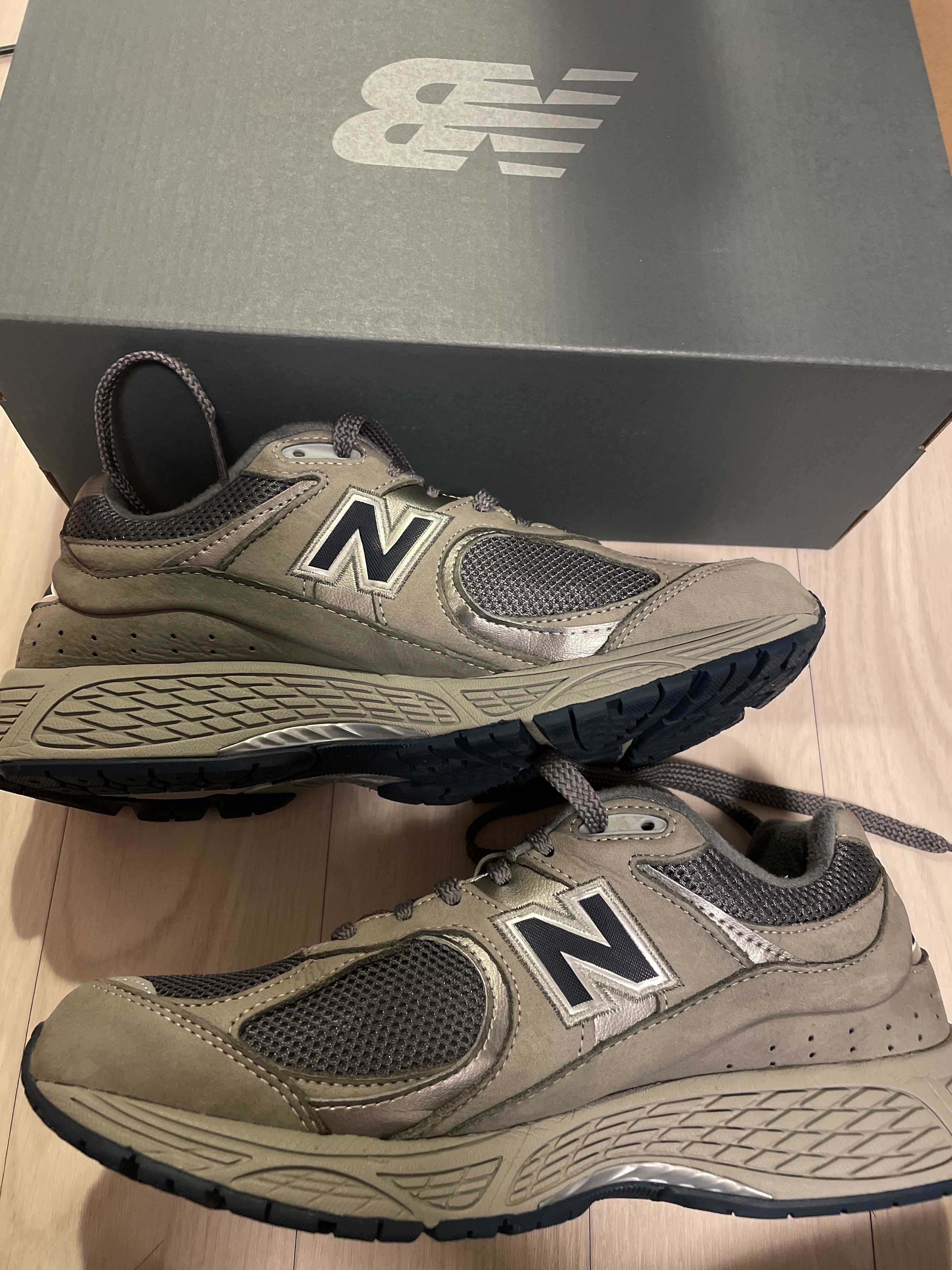 New Balance 2002R "Gray"
