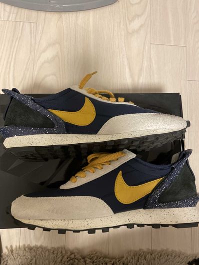 Undercover × Nike Women's Daybreak "Obsidian/Gold Dart/Sail"
