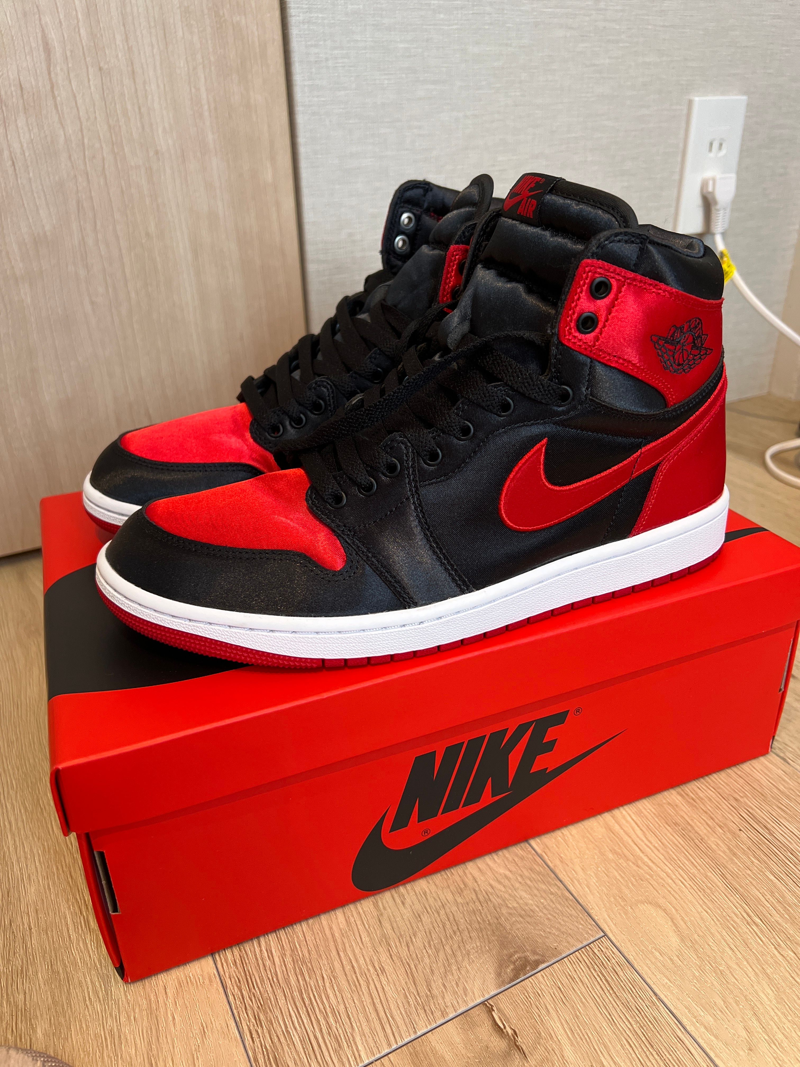 Nike Women's Air Jordan 1 Retro High OG "Satin Bred"