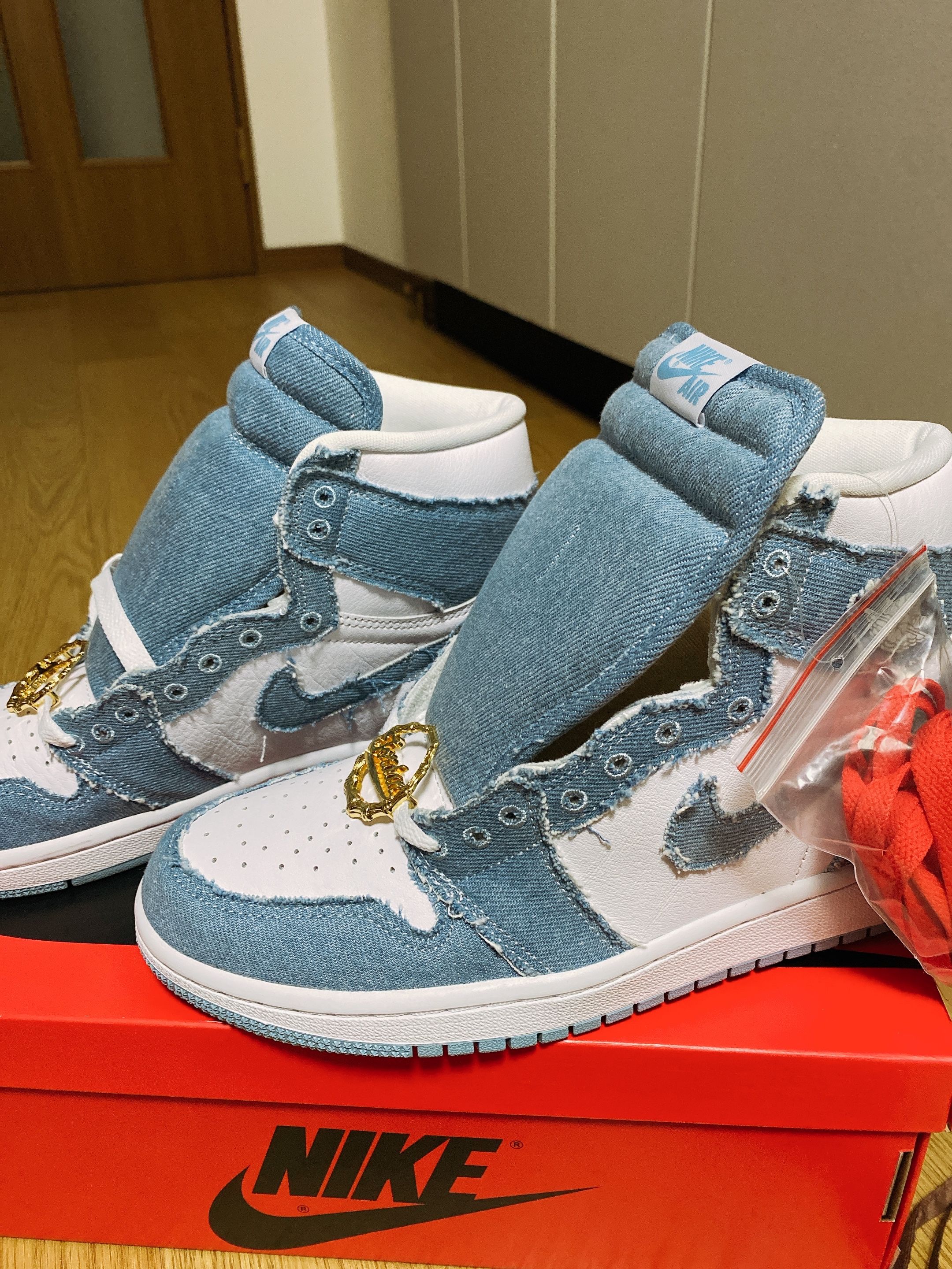 Nike Women's Air Jordan 1 High OG "Denim"