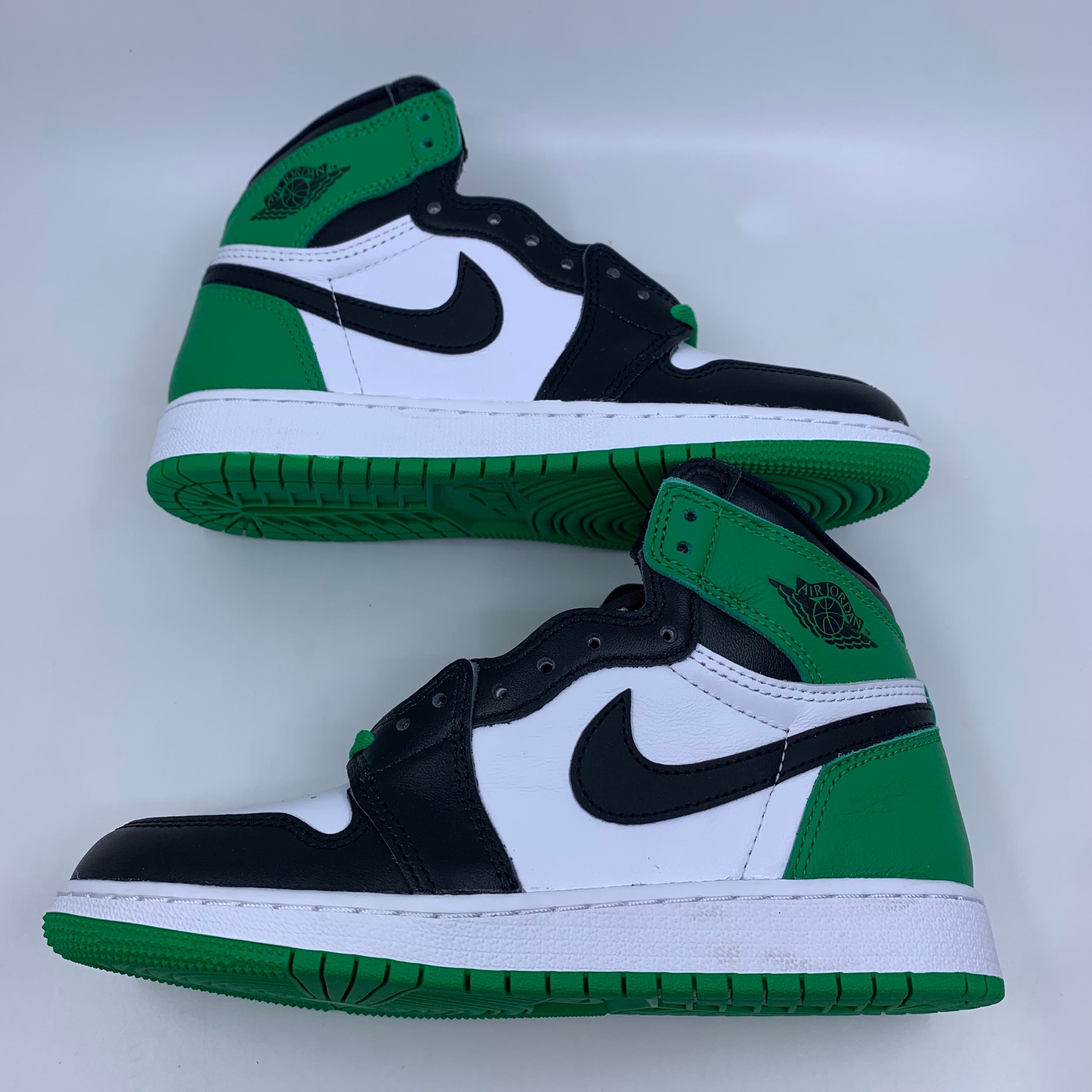 Nike GS Air Jordan 1 Retro High OG "Celtics/Black and Lucky Green" (2023)
