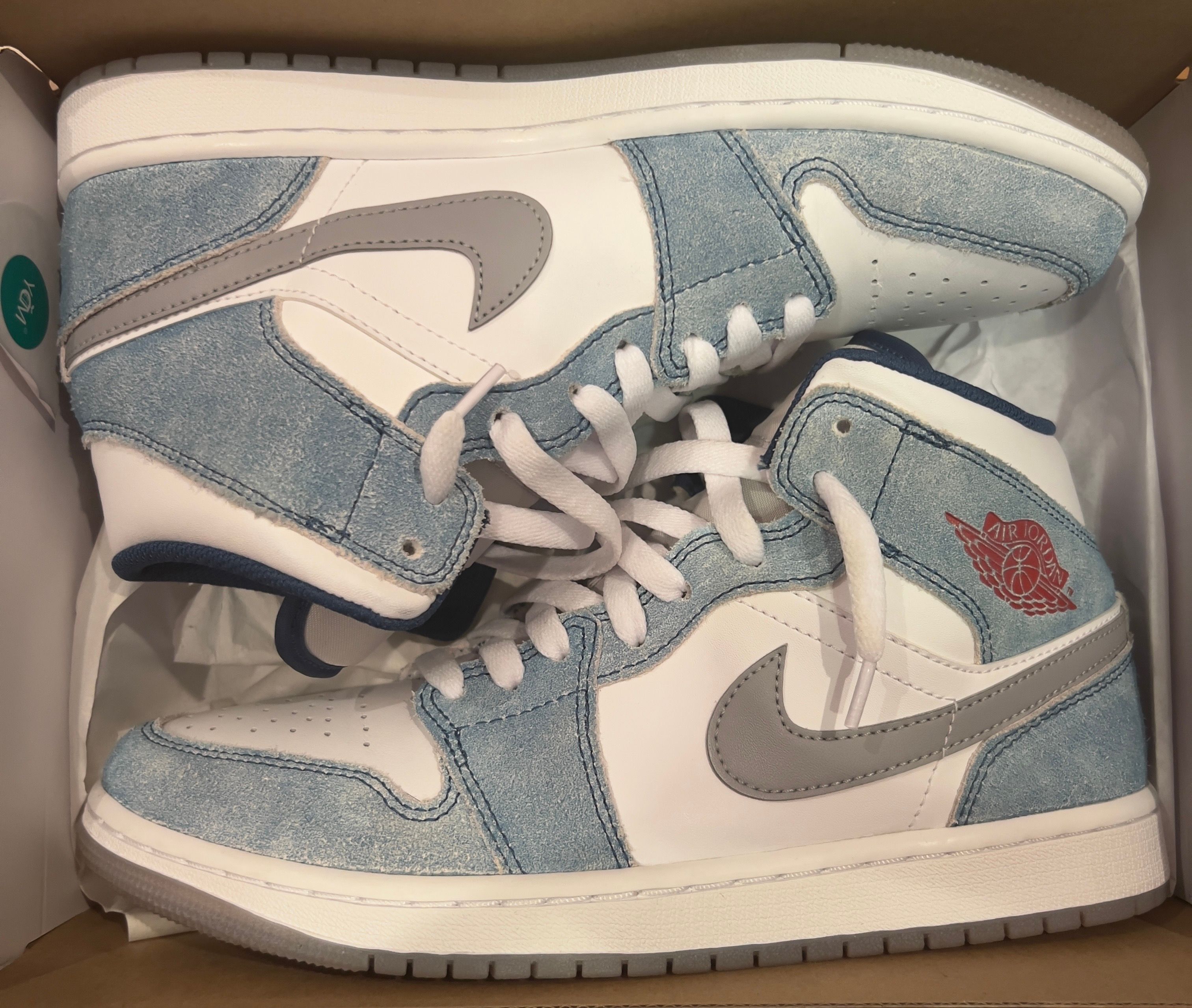 Nike Air Jordan 1 Mid SE "White/Hyper Royal/Red"