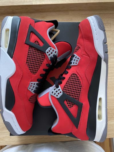 Nike Air Jordan 4 Retro "Toro Bravo"