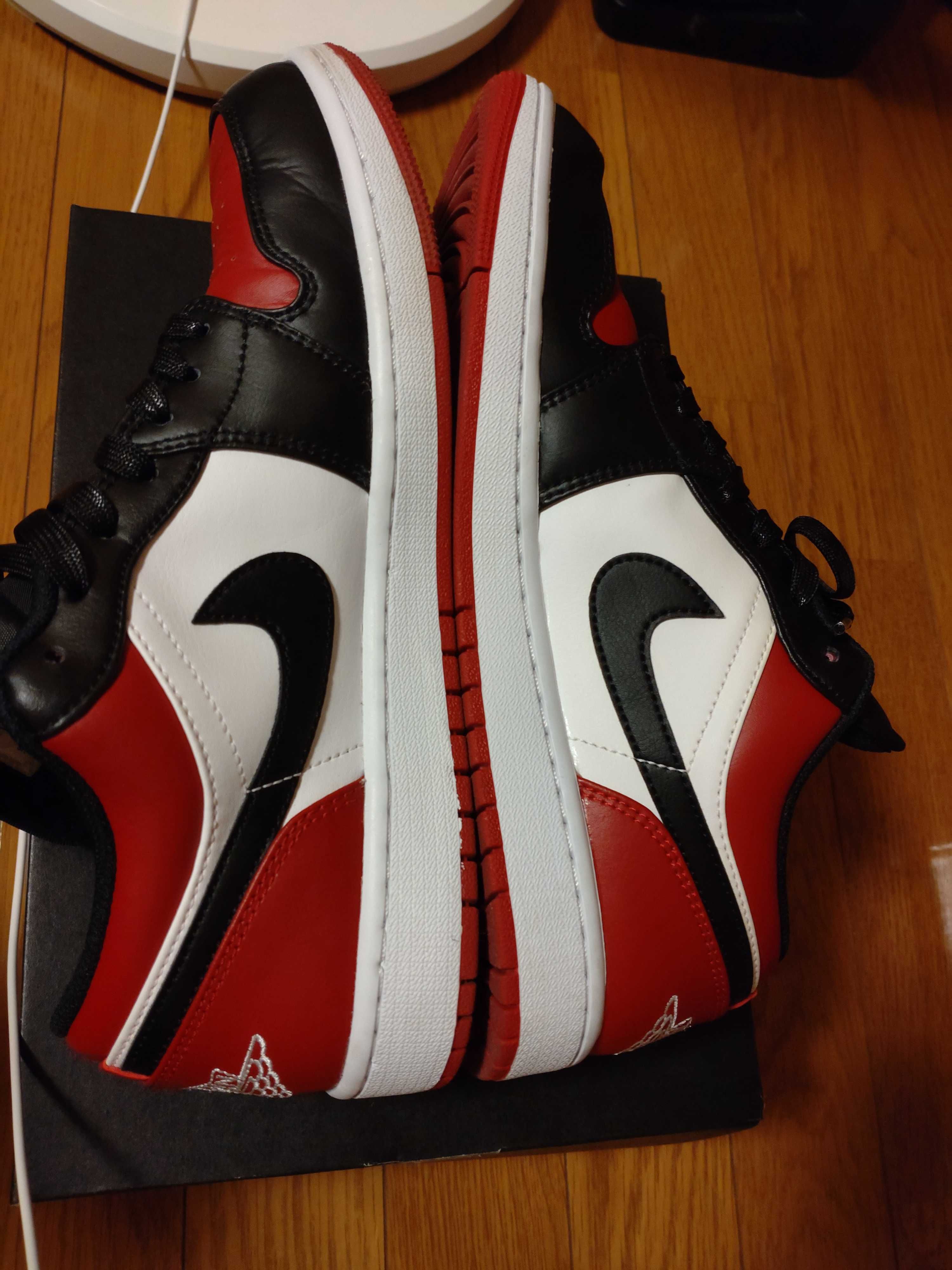 Nike Air Jordan 1 Low "Bred Toe"