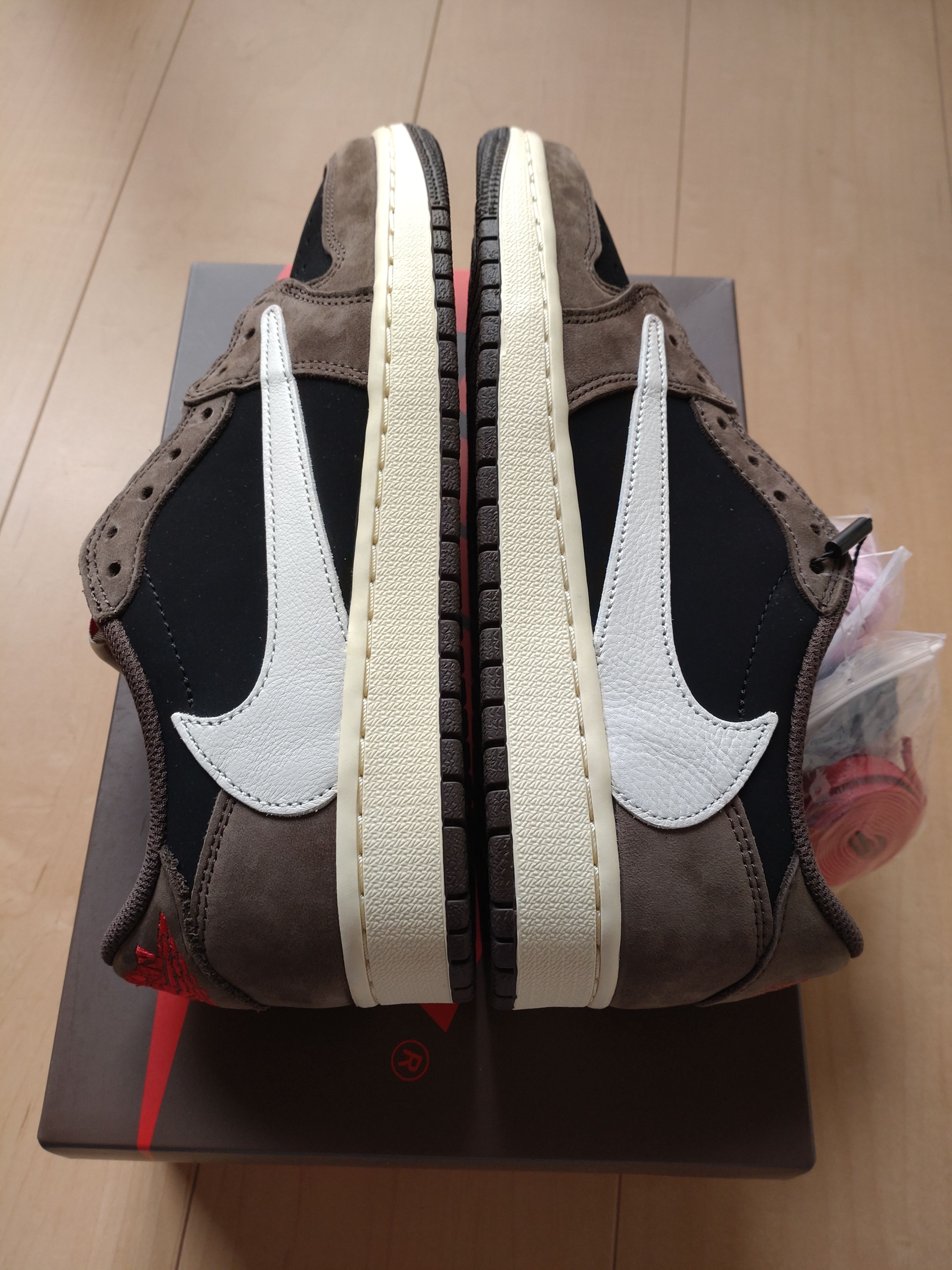 Travis Scott × Nike Air Jordan 1 Low OG SP-T  "Black/Dark Mocha"