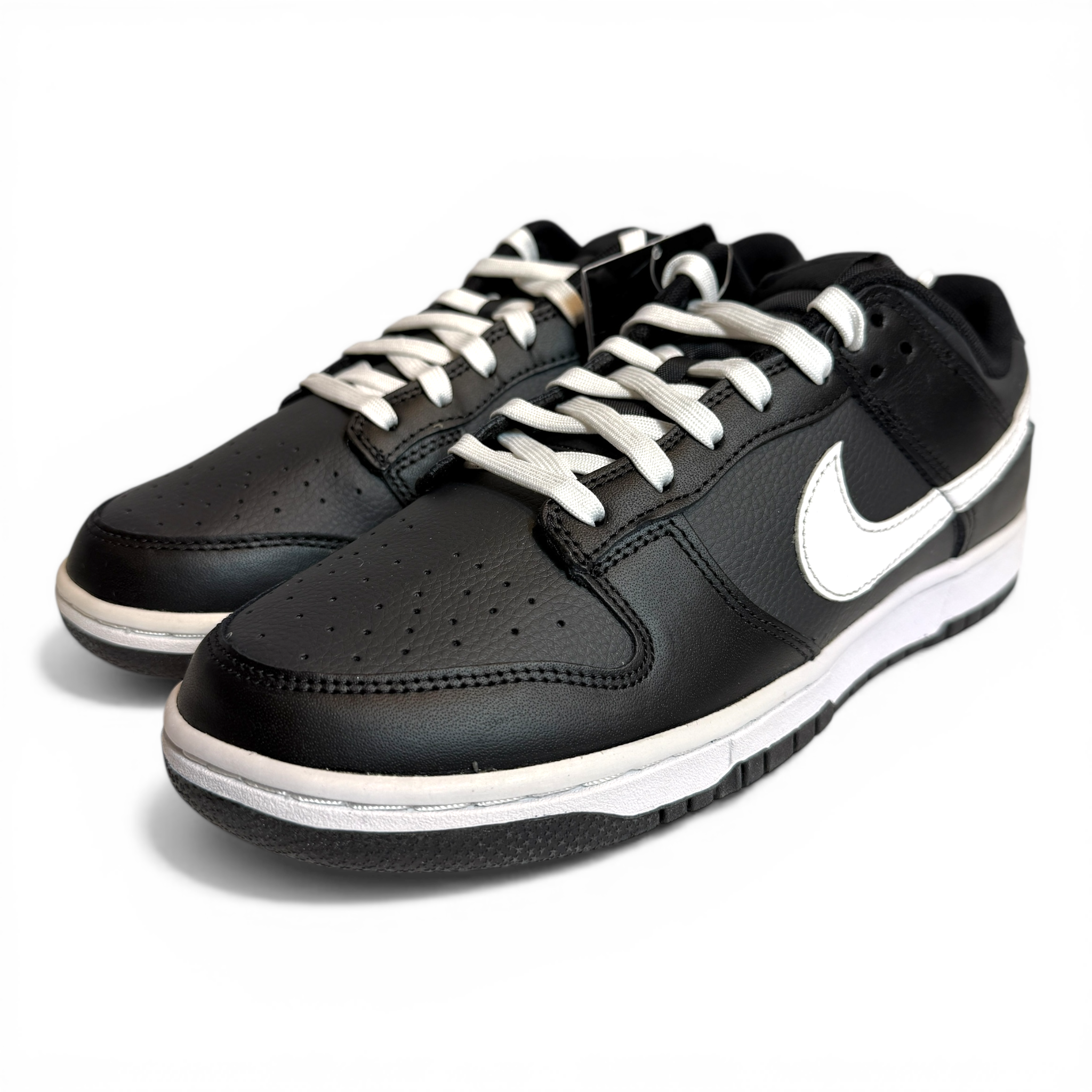 ナイキ ダンク ロー "ブラック パンダ"