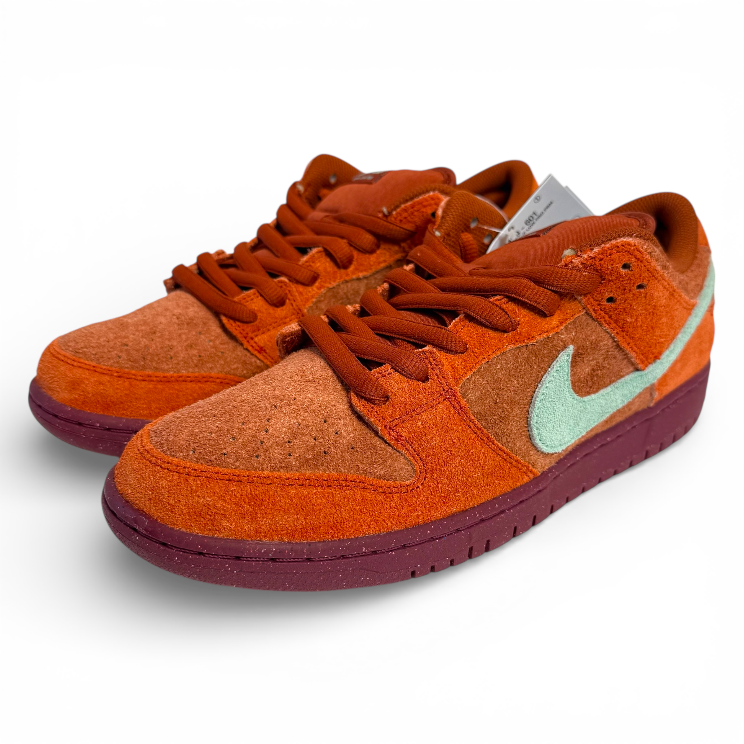 ナイキ SBダンク ロー プロ PRM "ミスティックレッド アンド ローズウッド"