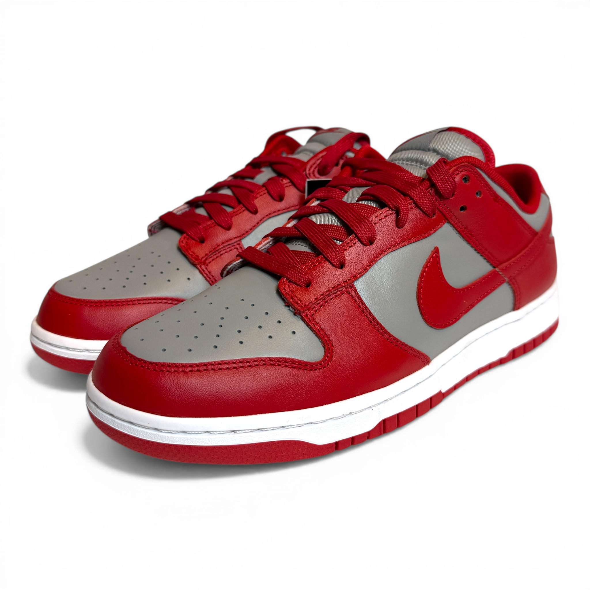 ナイキ ダンク ロー "ミディアムグレー" (ユニバーシティ ネバダ ラスベガス)