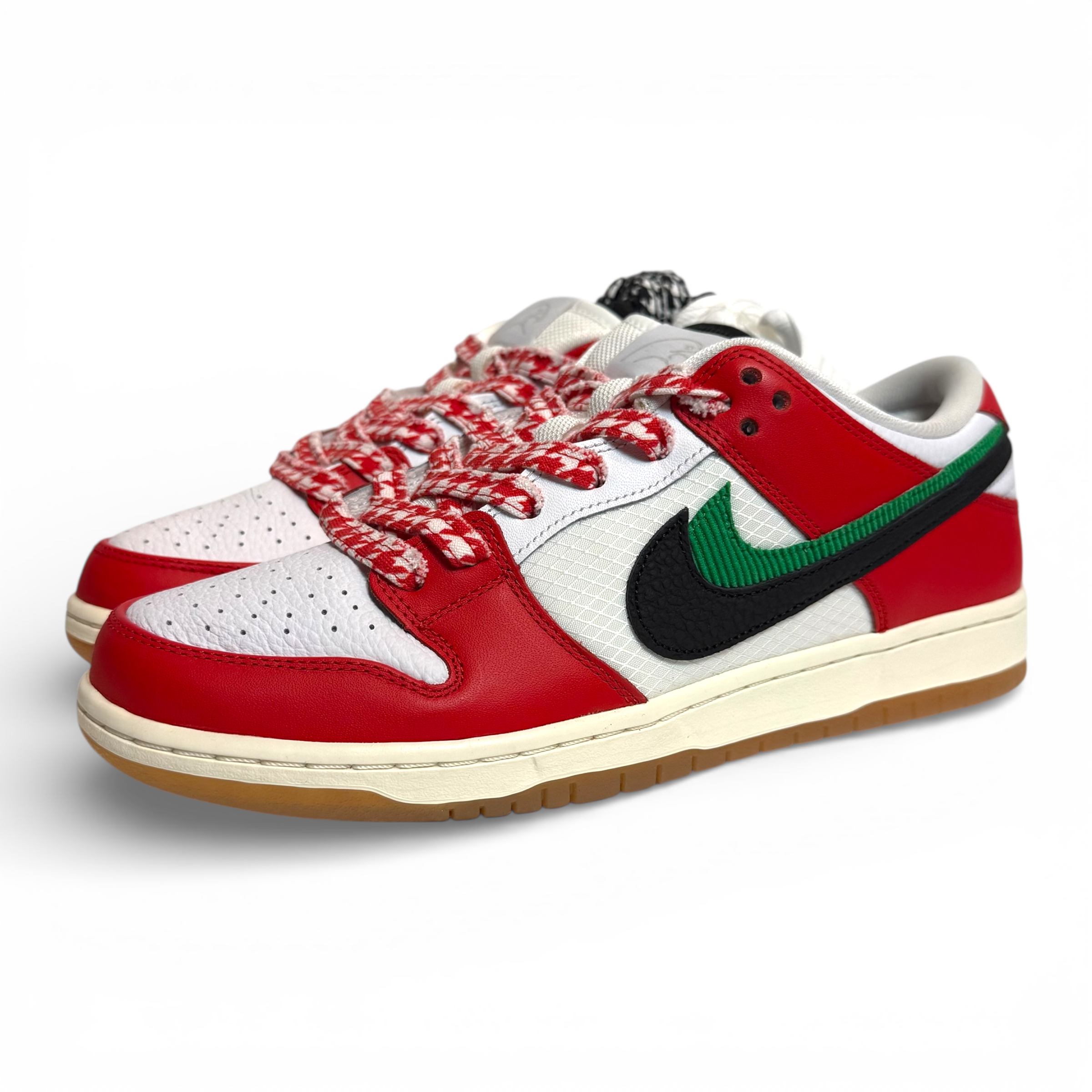 Frame Skate x Nike SB Dunk Low "Habibi"
