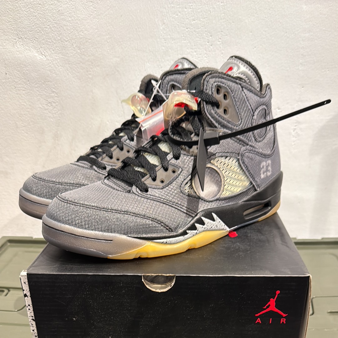 エアジョーダン5(AJ5) 人気の新作/中古通販【スニーカーダンク】