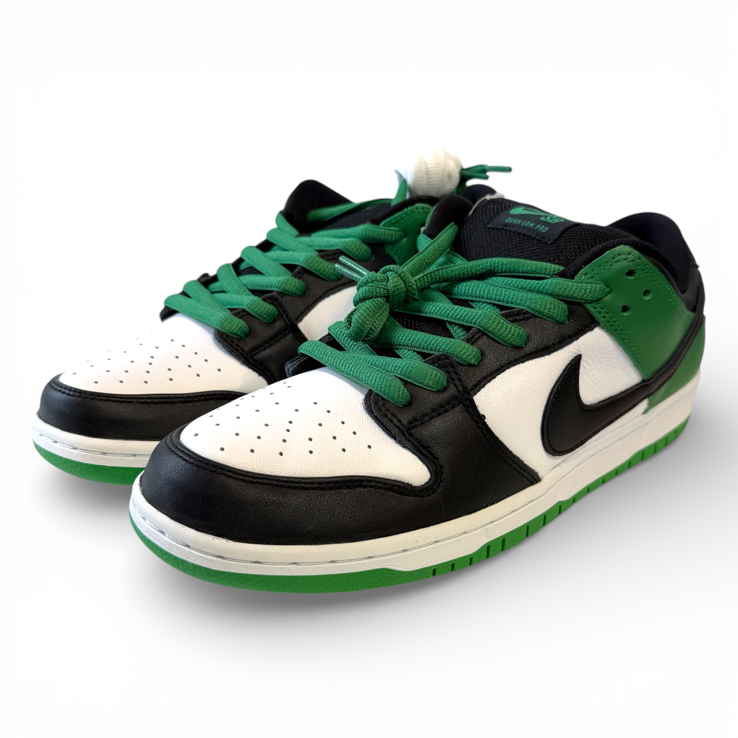 ナイキ SB ダンク ロー プロ "ブラック アンド クラシックグリーン"
