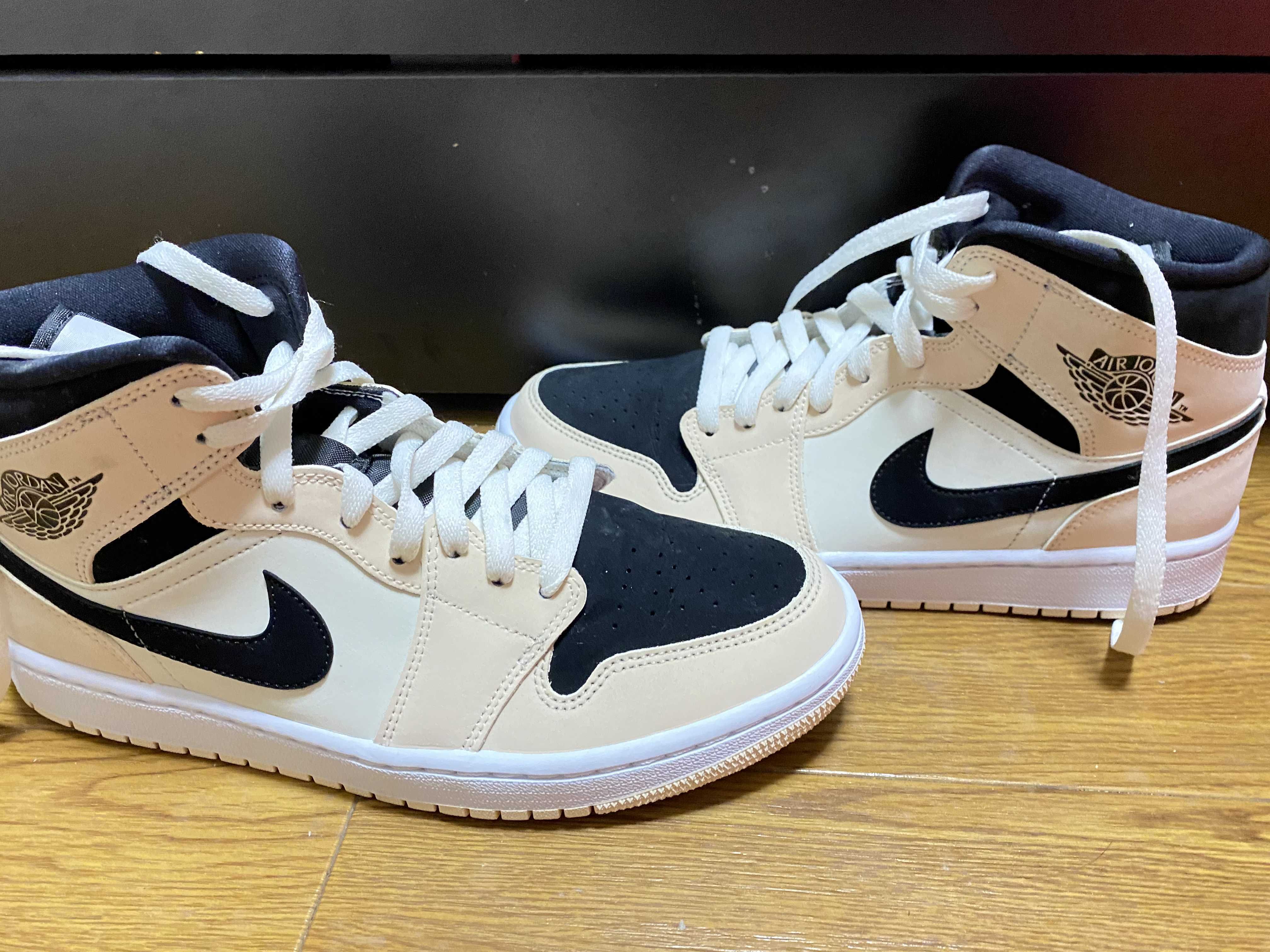 NIKE Women's AIR JORDAN 1 MID "GUAVA ICE"