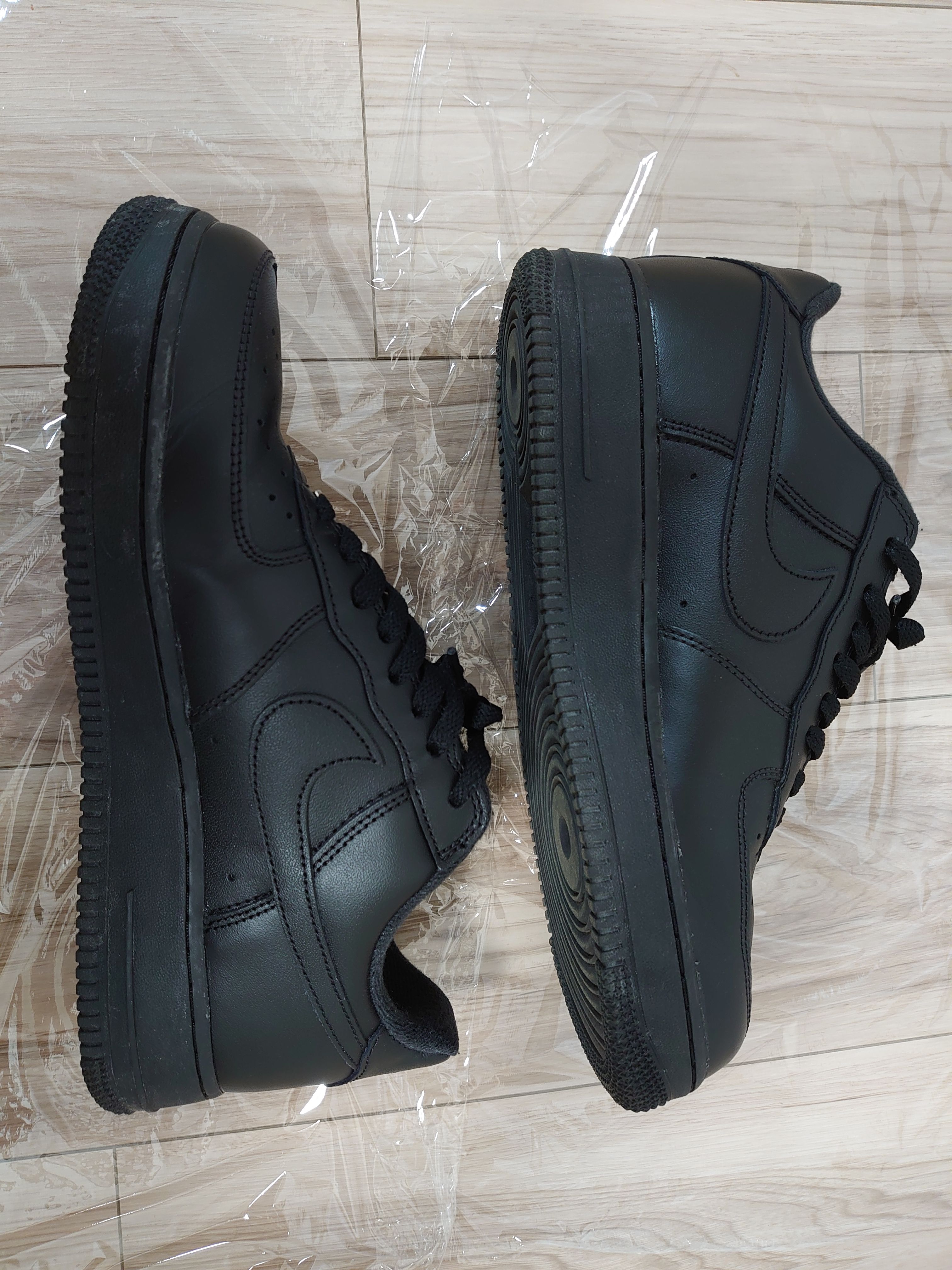 Supreme × Nike Air Force 1 Low "Black"