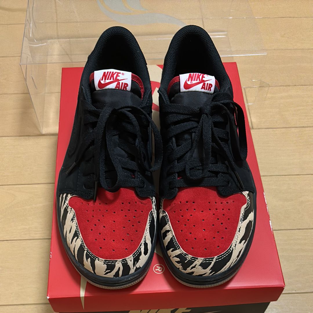 Sole Fly × Nike Air Jordan 1 Low "Black and Sport Red"