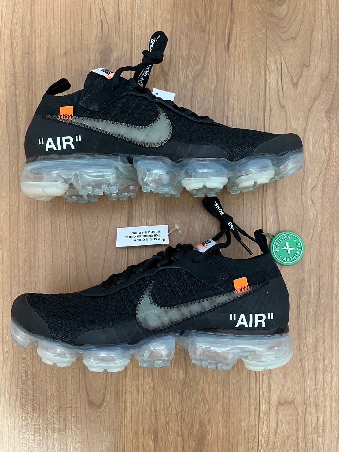 Off-White × Nike Air Vapormax "Black/Total Orange/Clear"