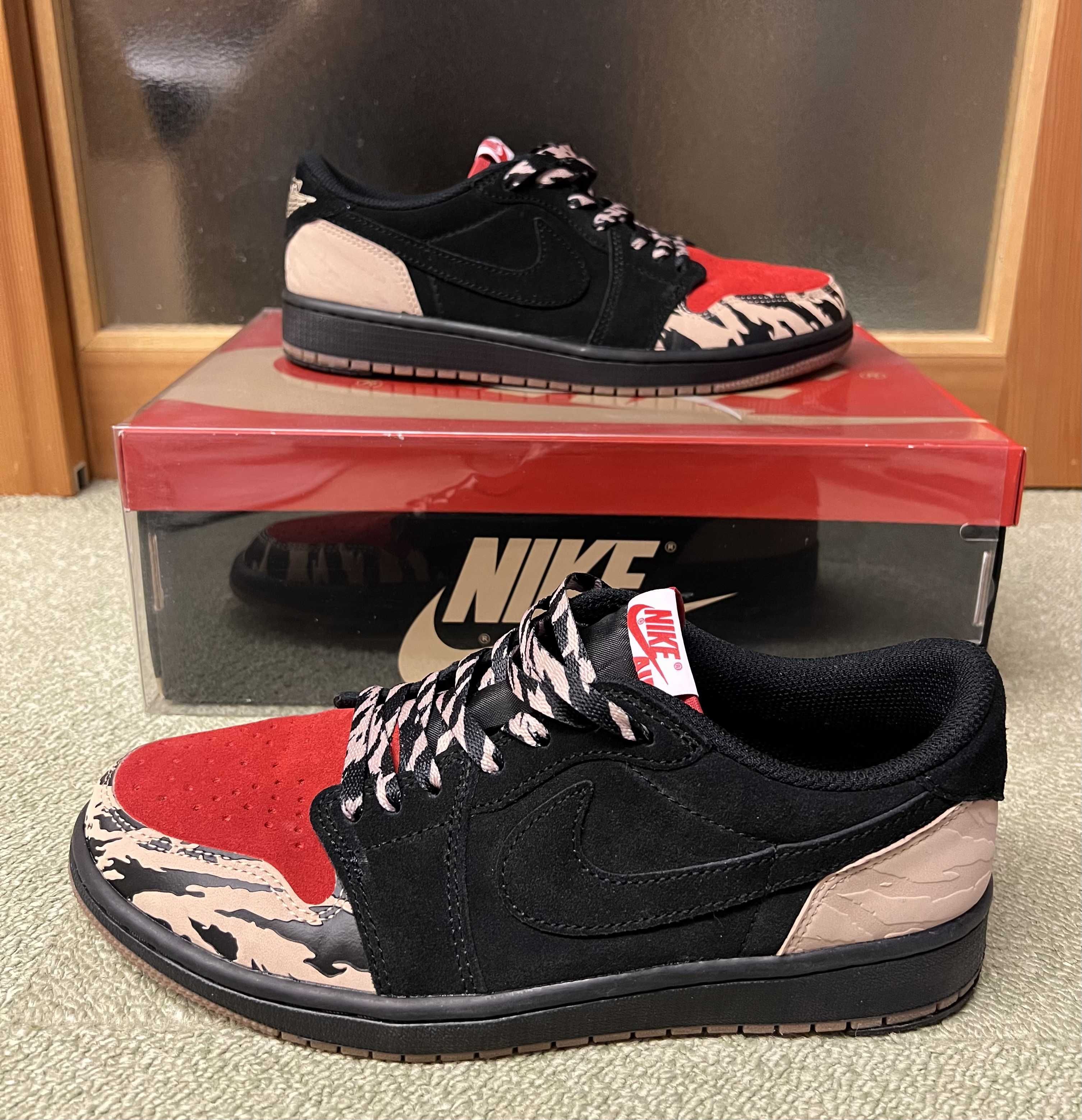 Sole Fly × Nike Air Jordan 1 Low "Black and Sport Red"