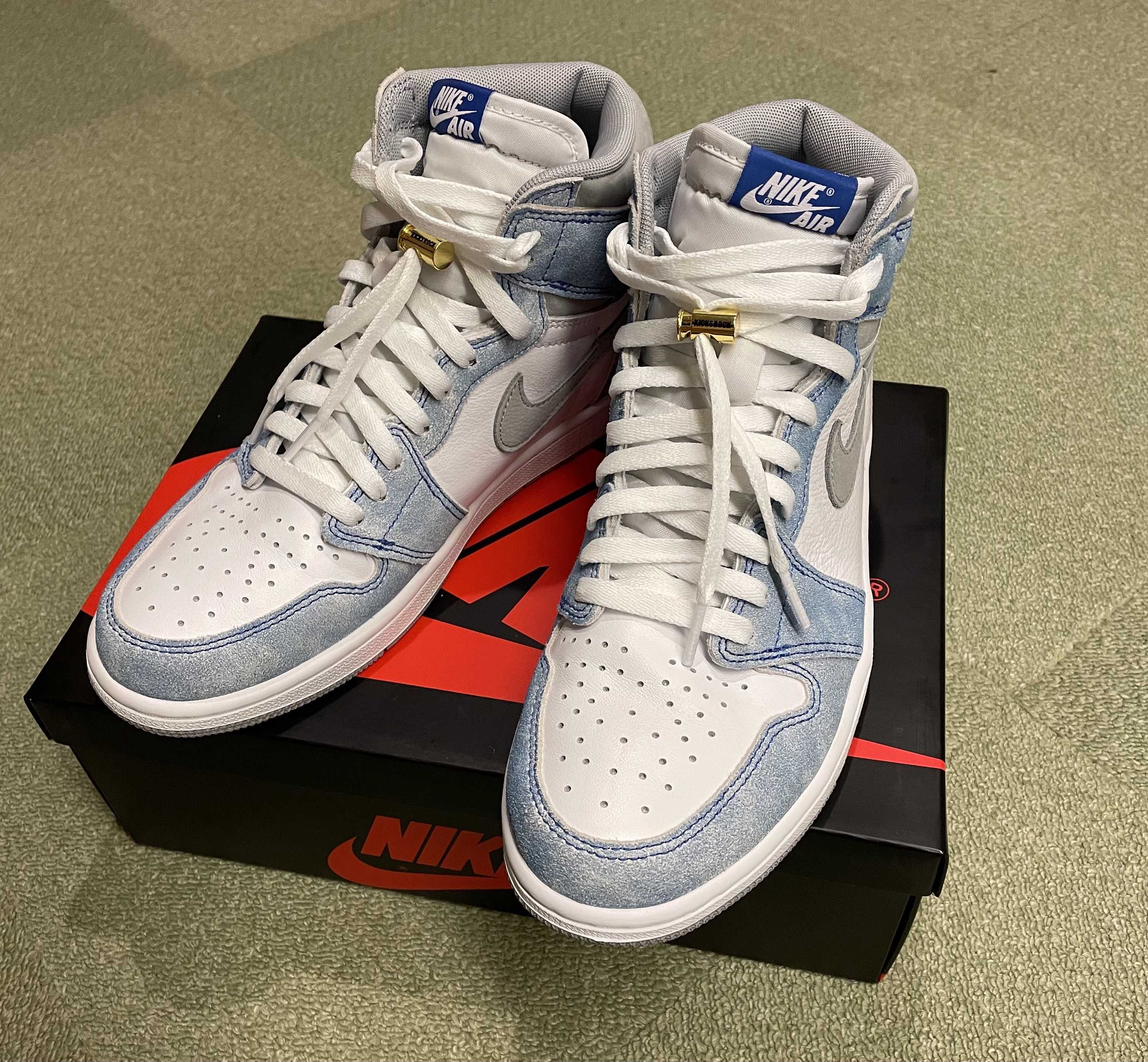 Nike Air Jordan 1 High OG "Hyper Royal"