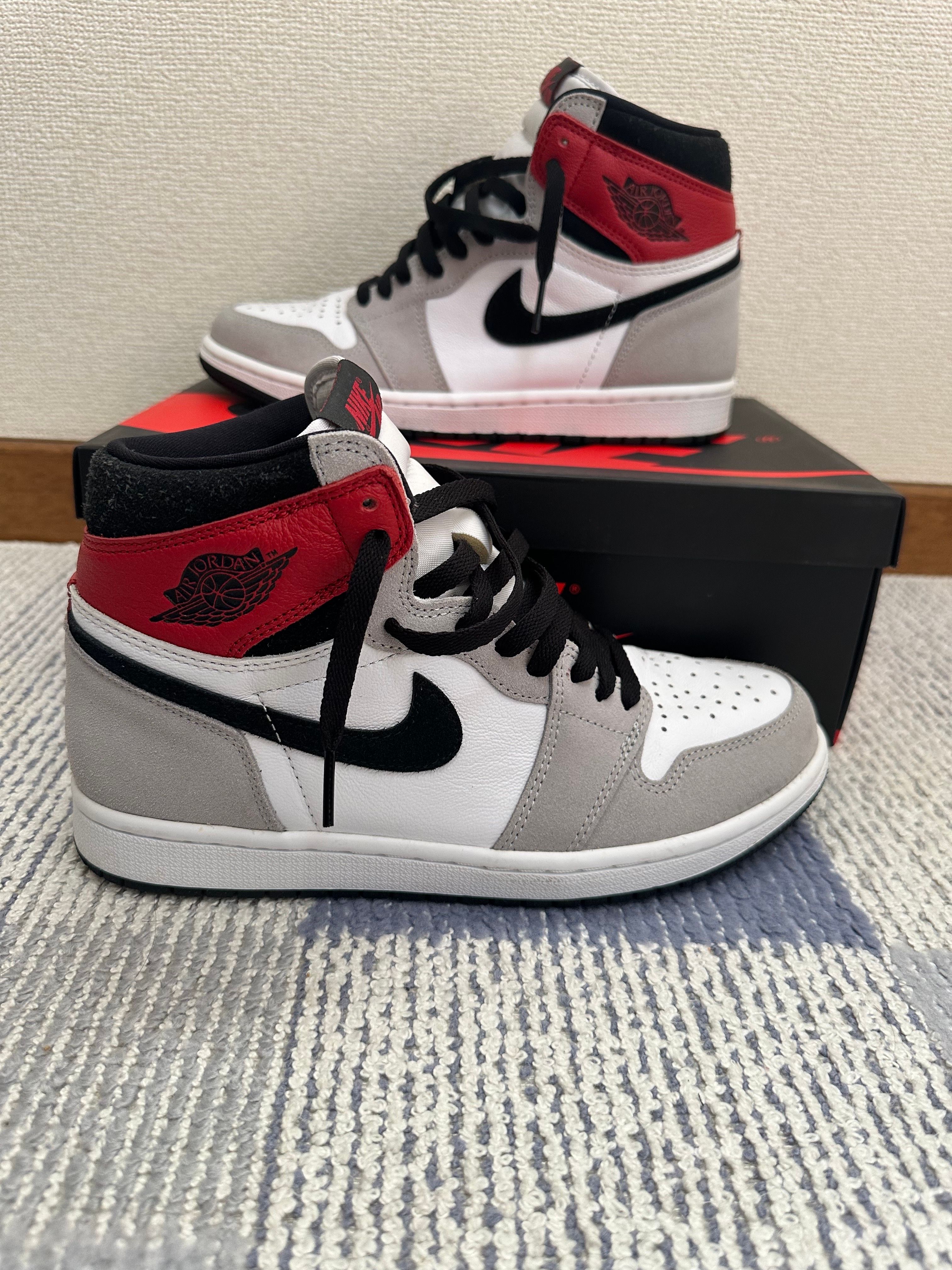 Nike Air Jordan 1 High OG "White/Black/Light Smoke Grey"