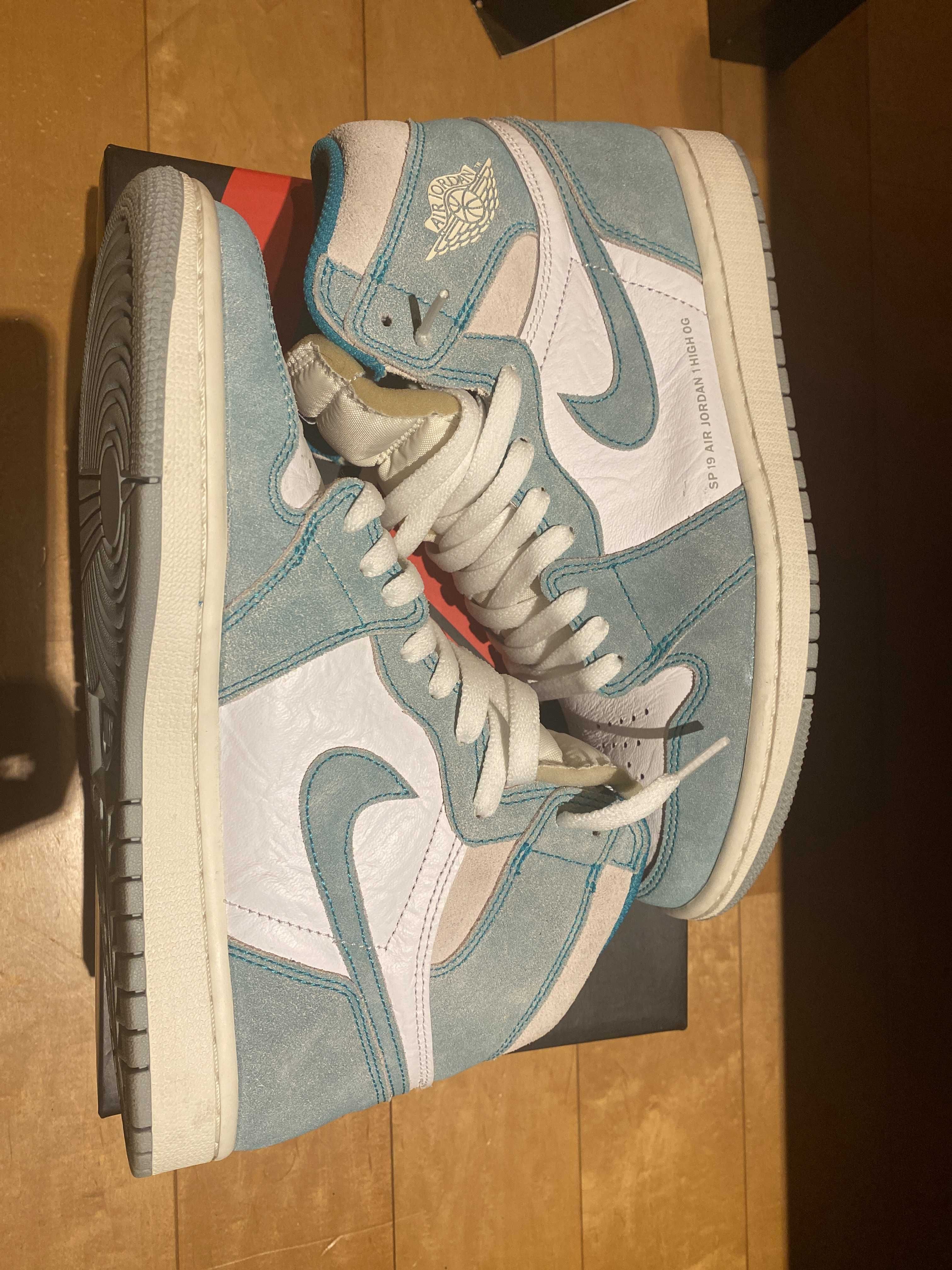 Nike Air Jordan 1 Retro High OG "Turbo Green"