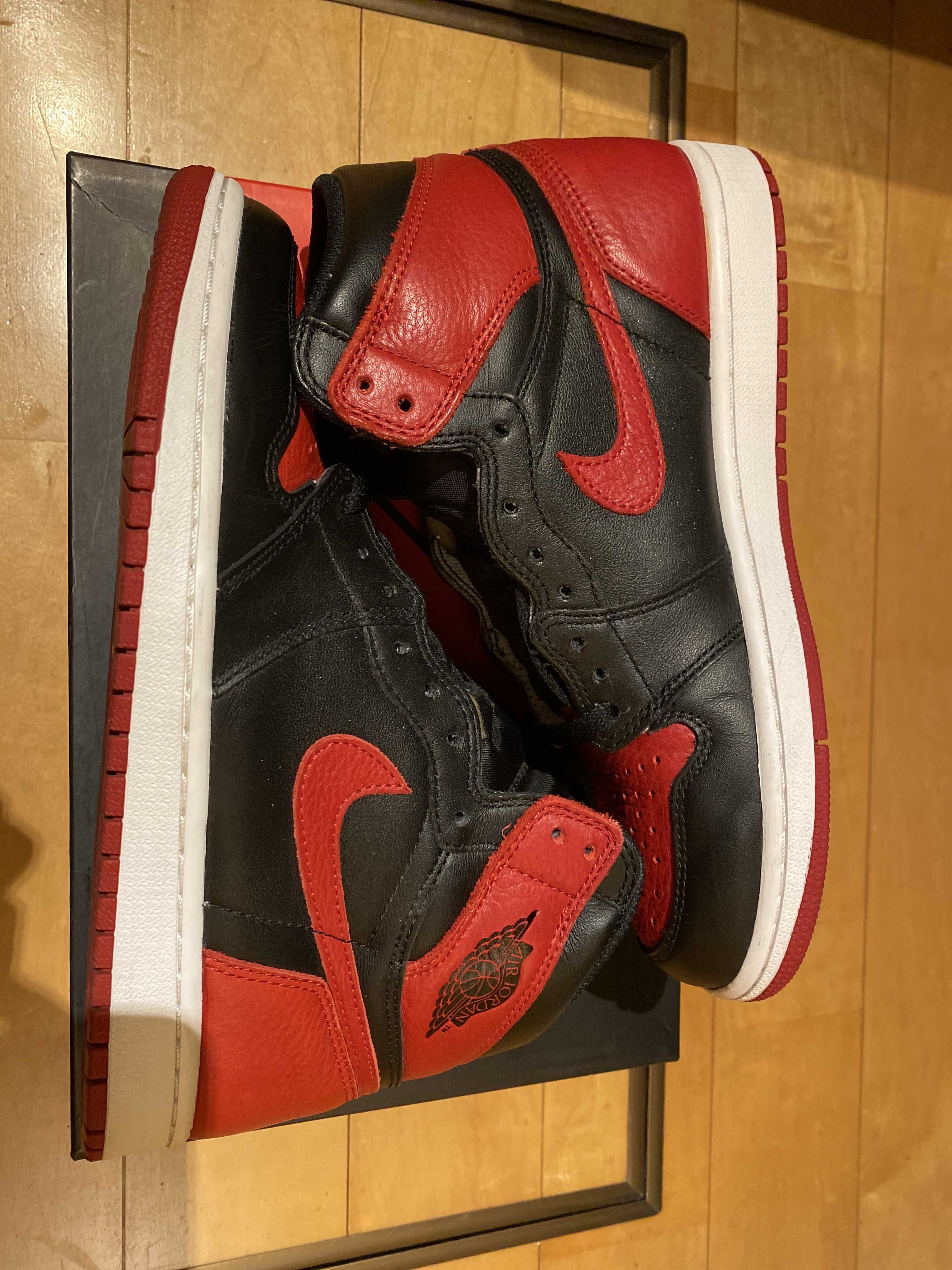 Nike Air Jordan 1 Retro High OG "Bred/Banned" (2016)