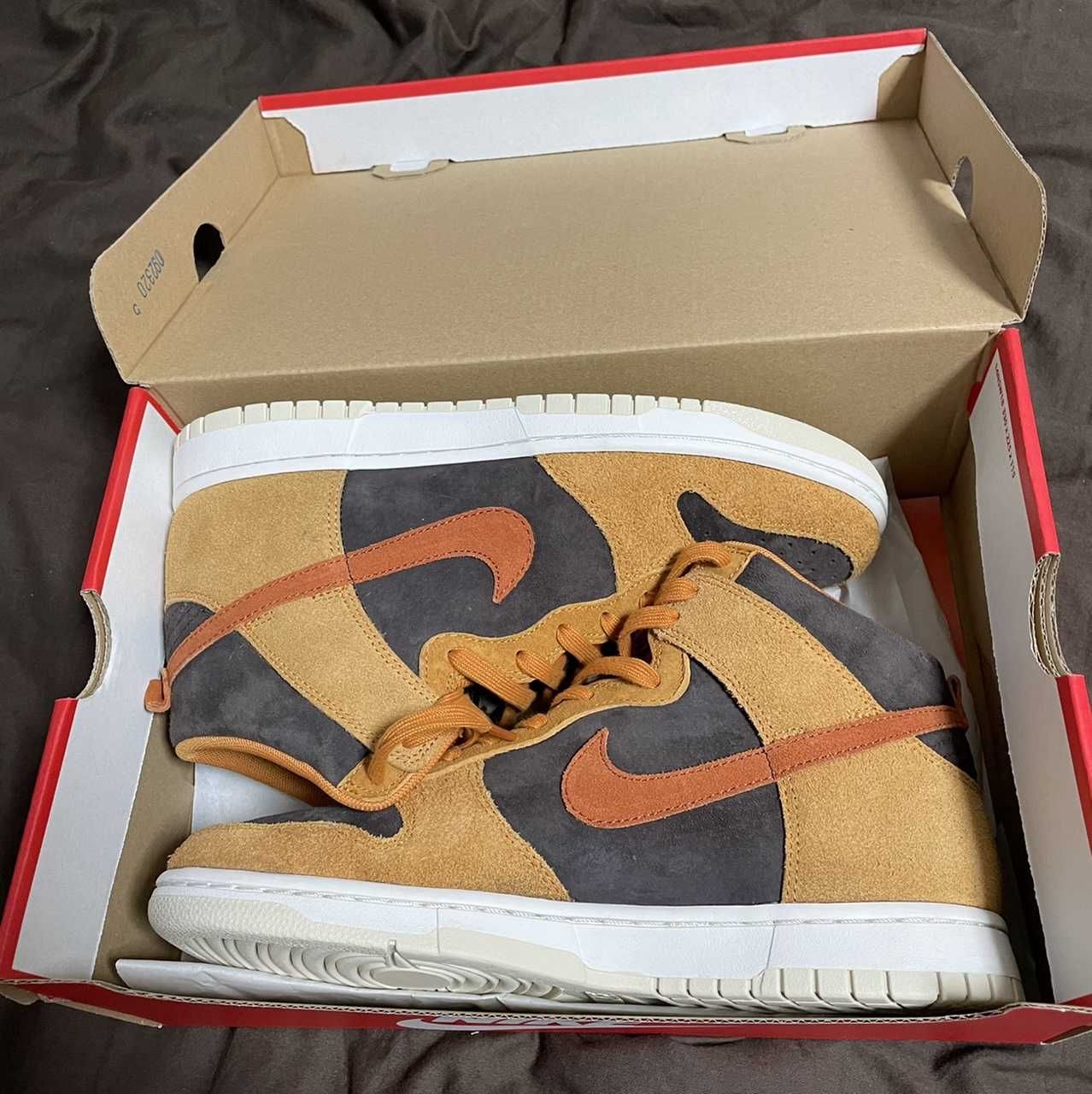 NIKE DUNK HIGH PRM "DARK CURRY"