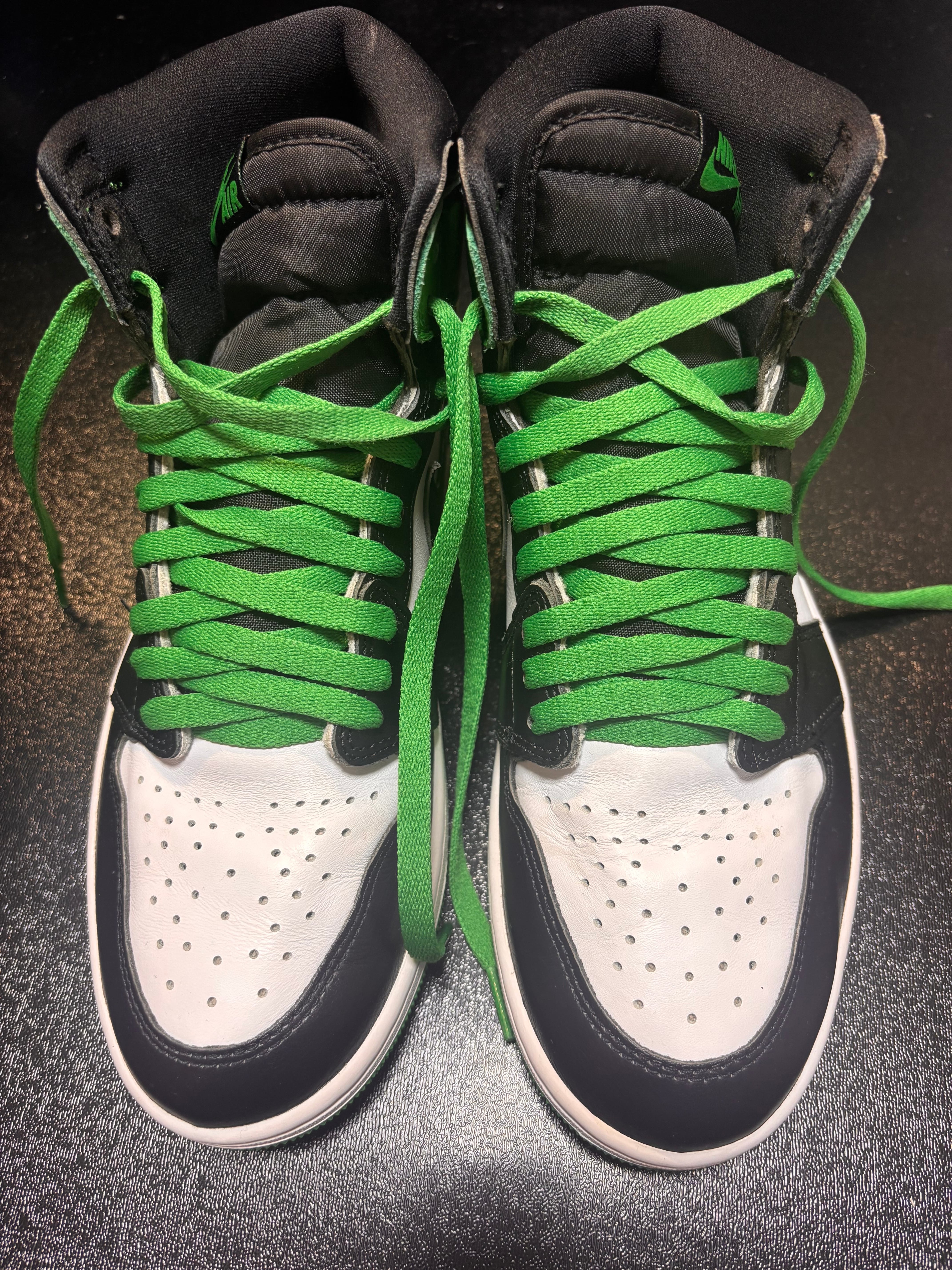 Nike Air Jordan 1 Retro High OG "Celtics/Black and Lucky Green" (2023)