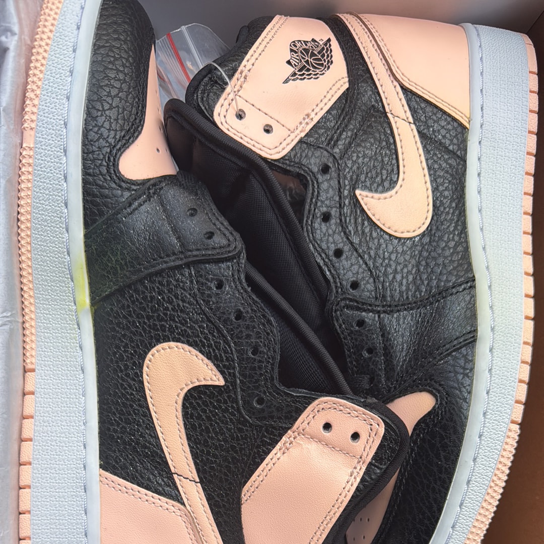 Nike GS Air Jordan 1 Retro High "Black Crimson Tint"