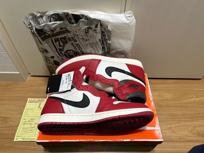 Nike Air Jordan 1 High OG "Lost & Found/Chicago"