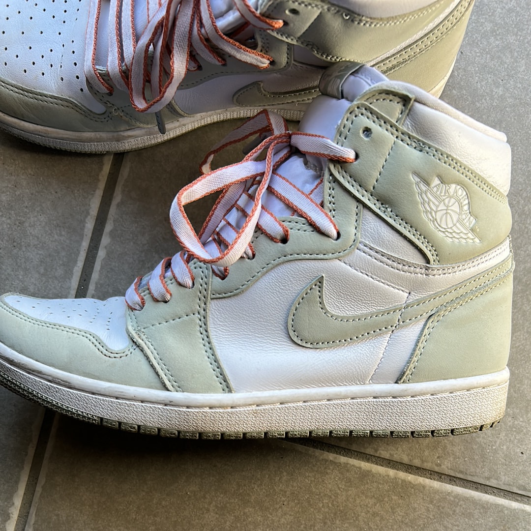 Nike Women's Air Jordan 1 High OG "Seafoam"