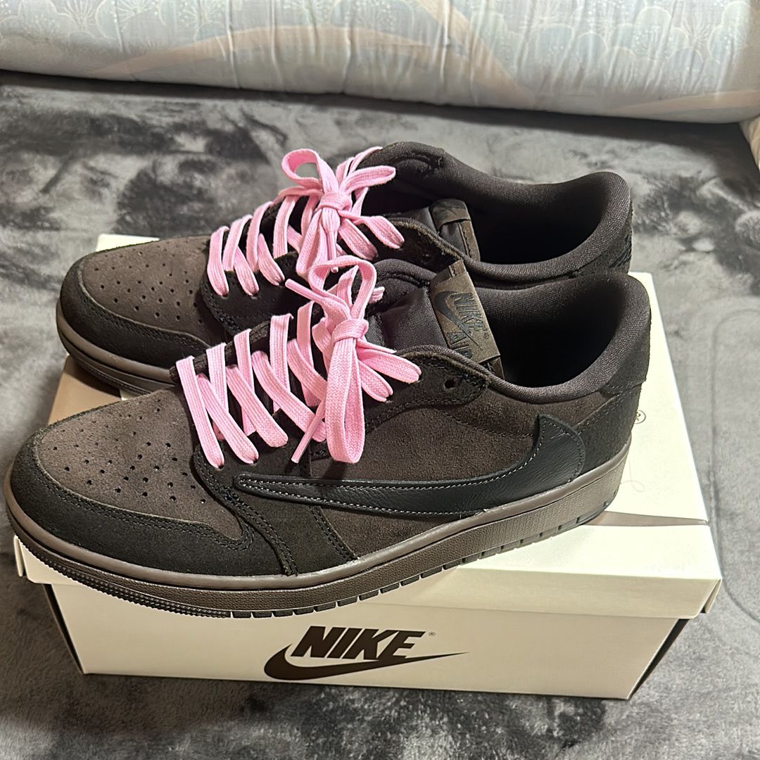 Travis Scott × Nike Air Jordan 1 Low OG SP "Velvet Brown and Dark Mocha"