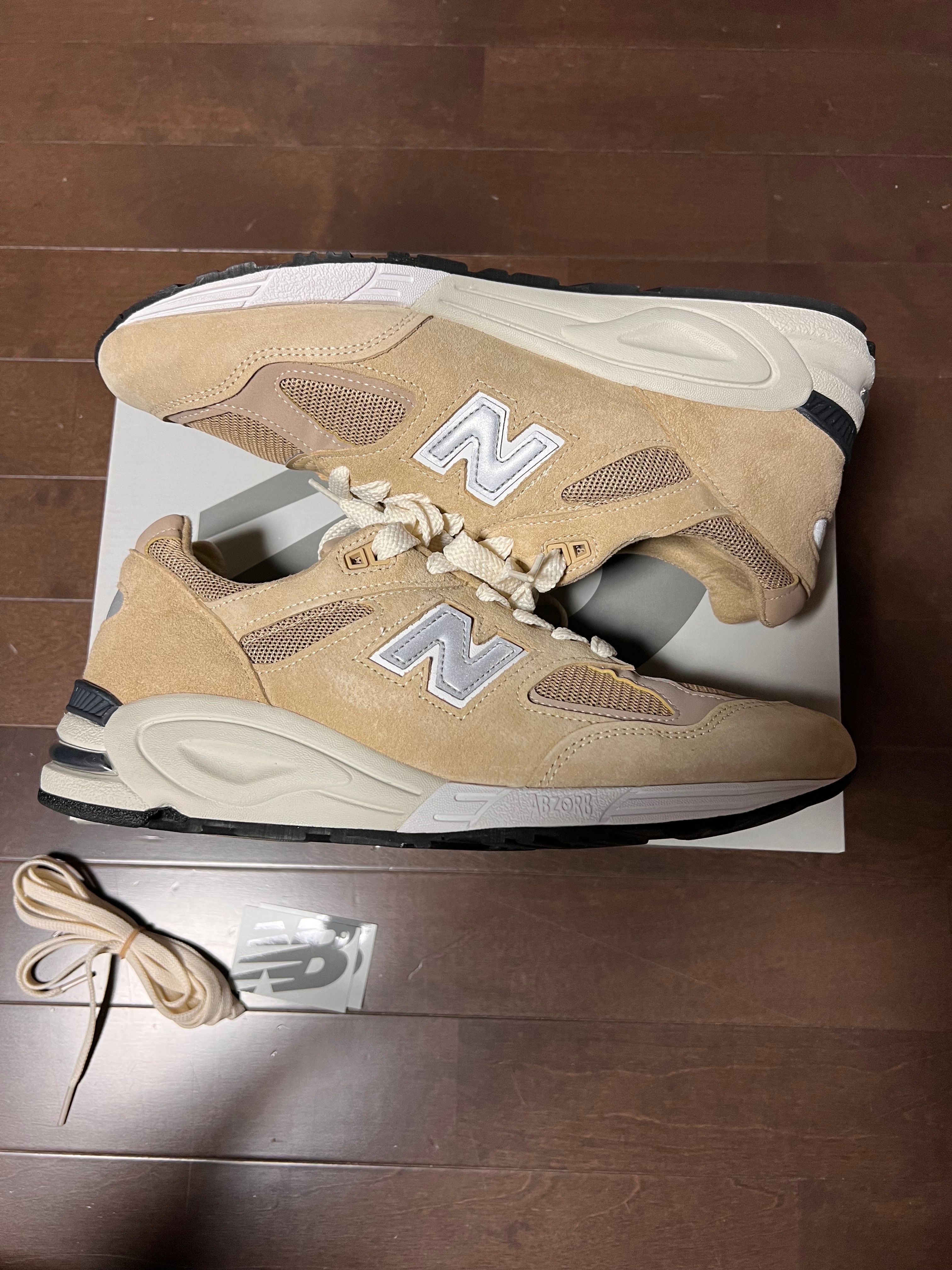KITH × New Balance 990V2 "Tan"