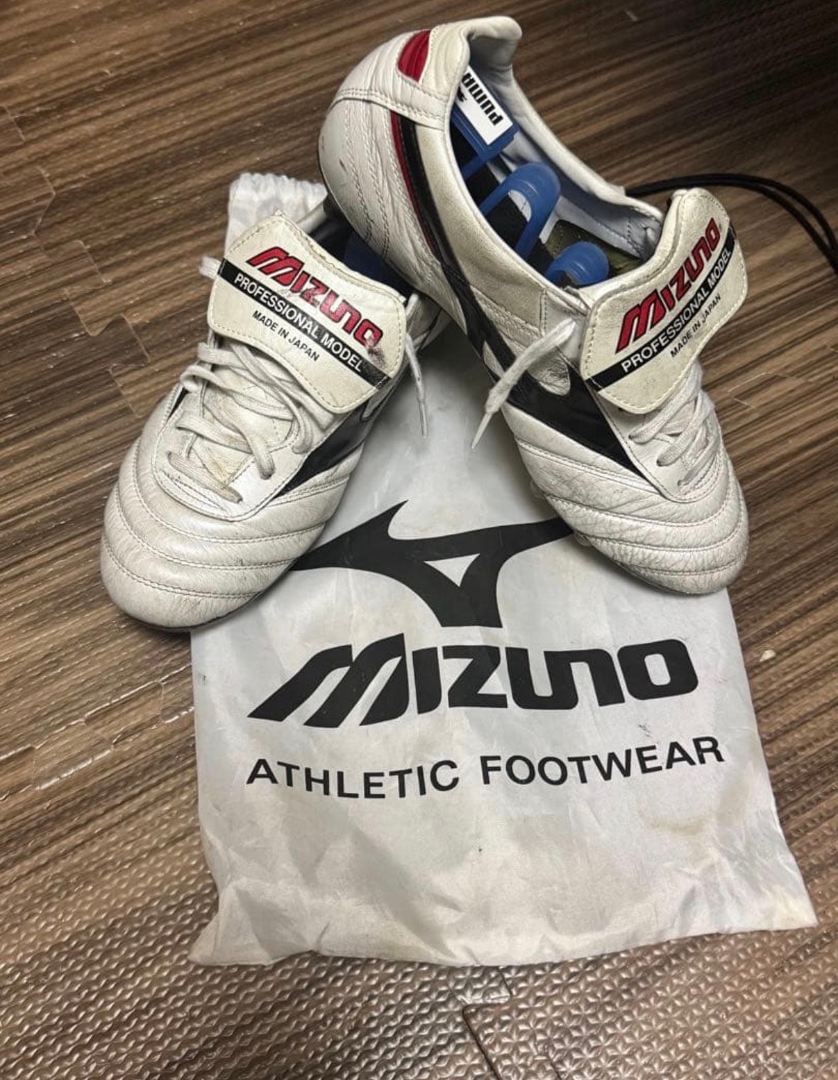 Mizuno Morelia 2 Japan "Super White Pearl/Black"