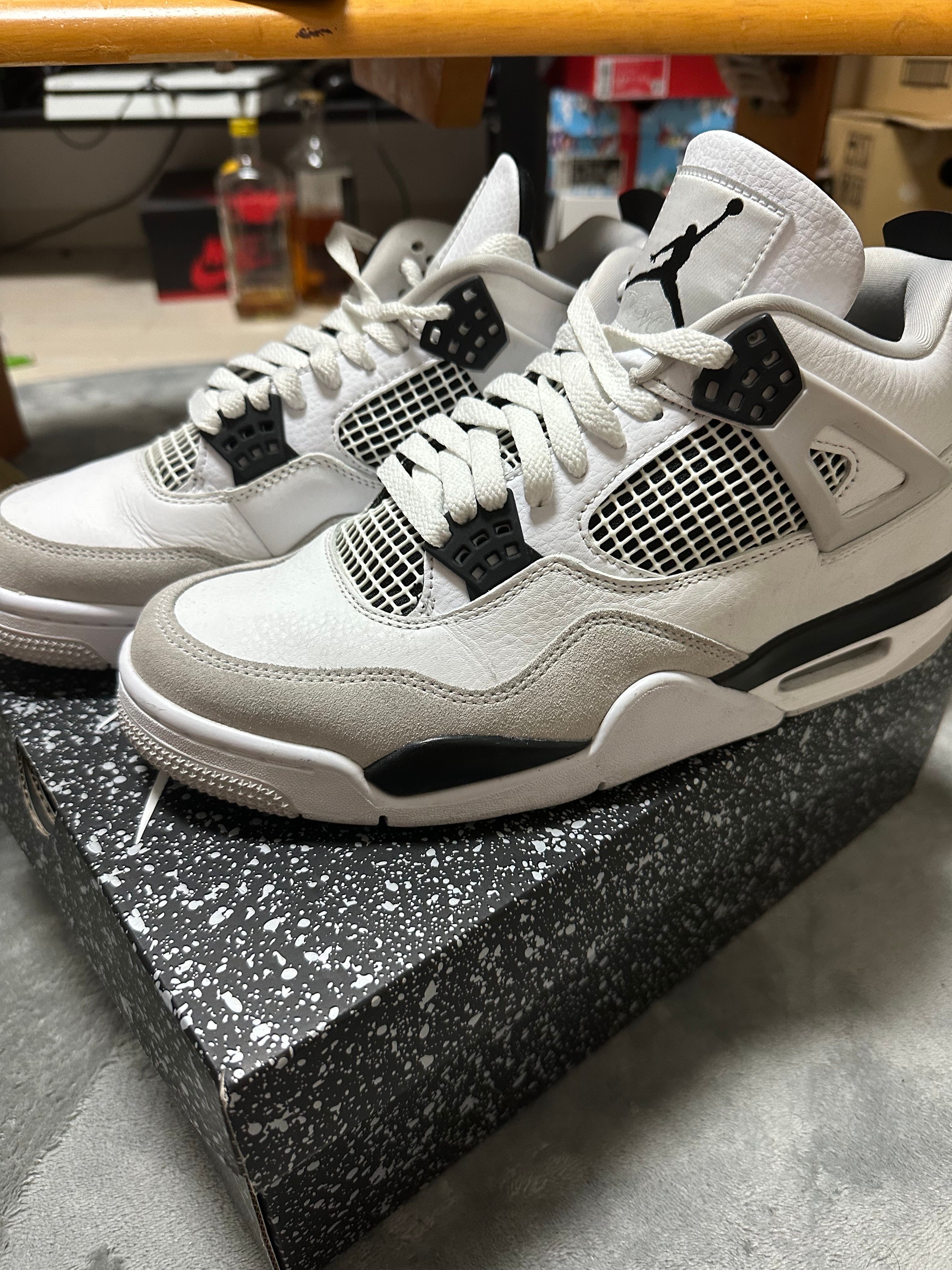 Nike Air Jordan 4 "Military Black"