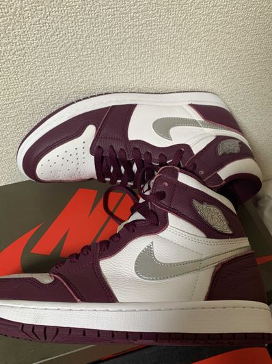 Nike Air Jordan 1 High OG "Bordeaux"