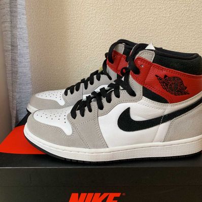 Nike Air Jordan 1 High OG "White/Black/Light Smoke Grey"