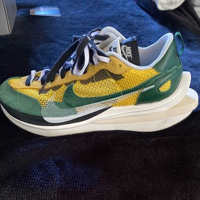 sacai × Nike Vapor Waffle "Tour Yellow/Stadium Green-Sail"
