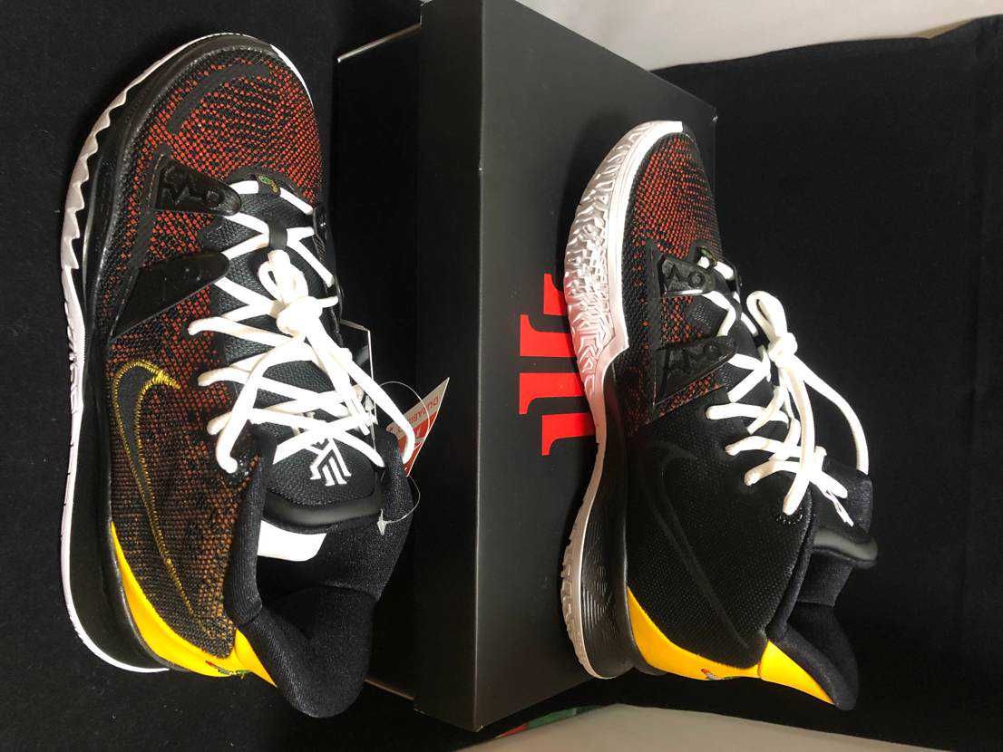 取り扱い不可:Nike Kyrie 7 EP "Rayguns"