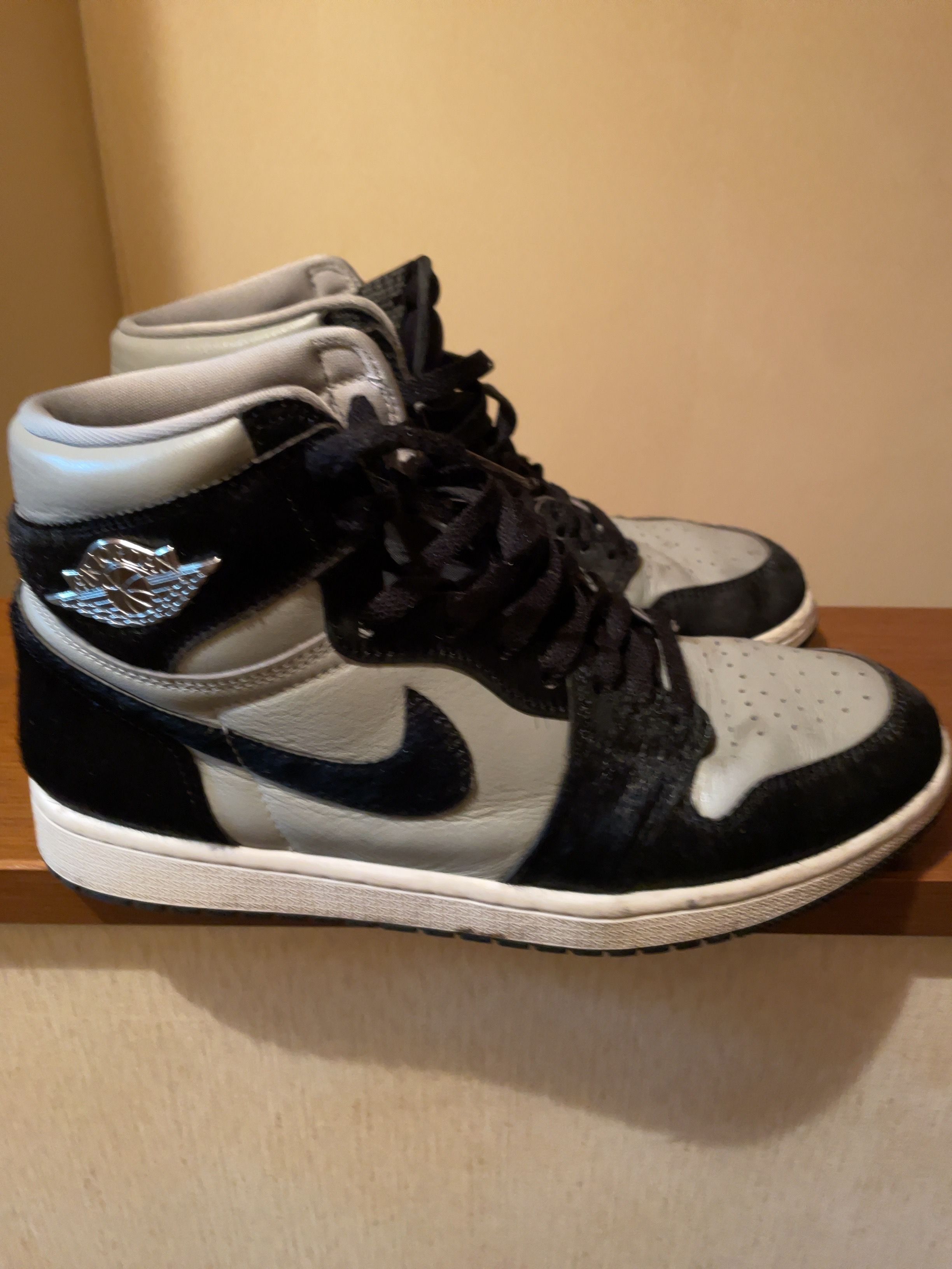 Nike Women's Air Jordan 1 Retro High OG "Medium Grey"