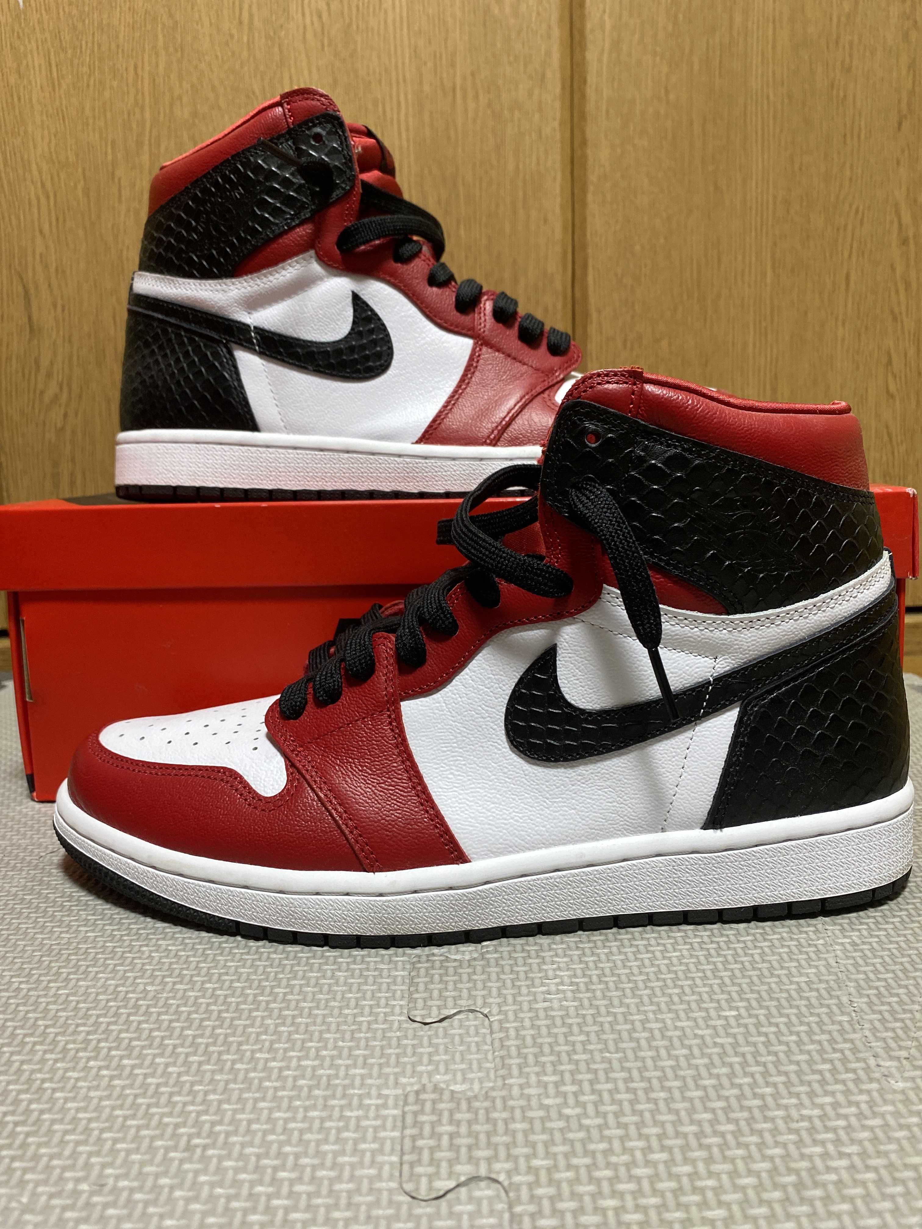 Nike Women's Air Jordan 1 High OG "Satin Red"