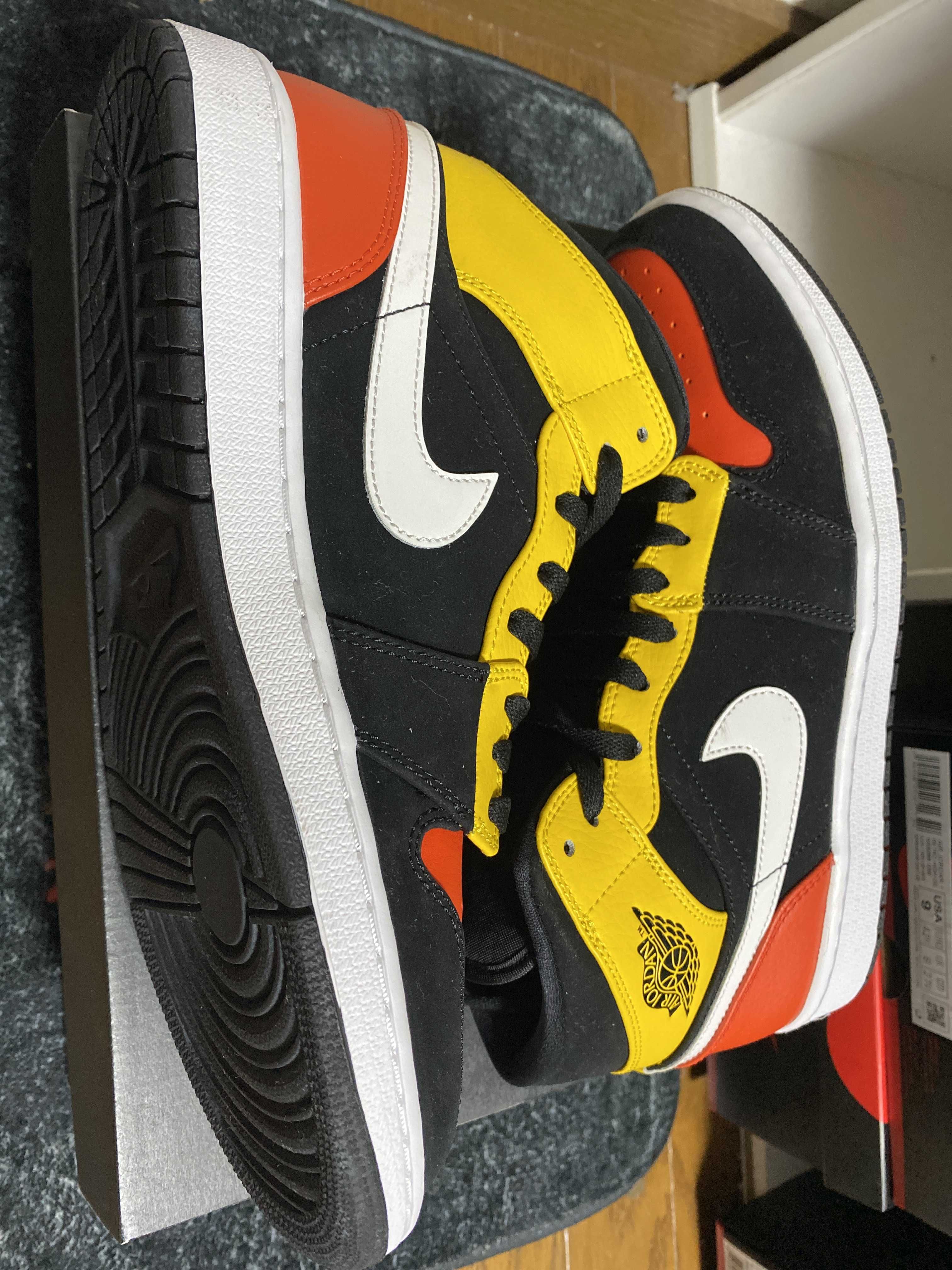 NIKE AIR JORDAN 1 MID SE "ROSWELL RAYGUNS"