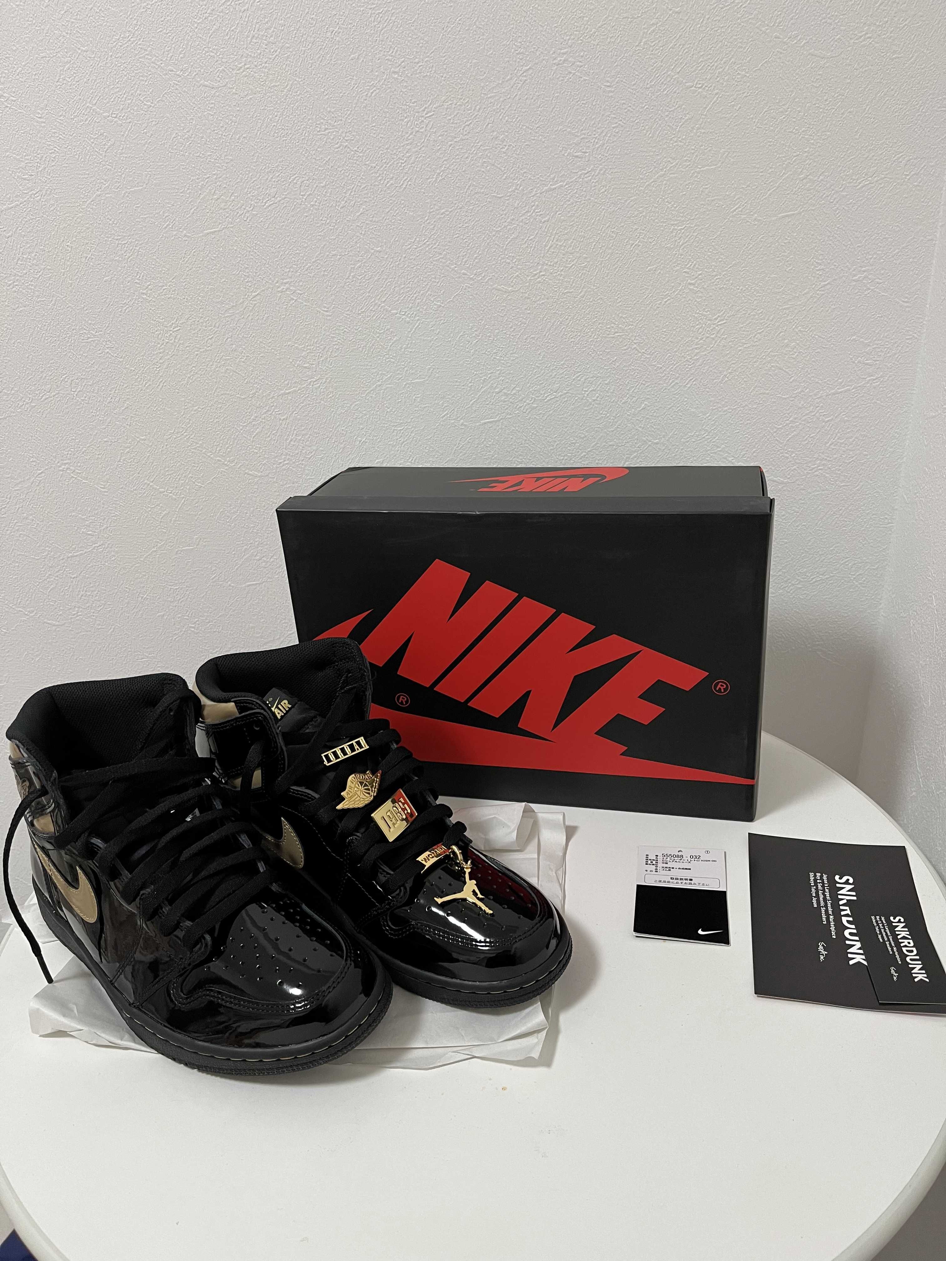 Nike Air Jordan 1 High OG "Black-Metalic Gold"