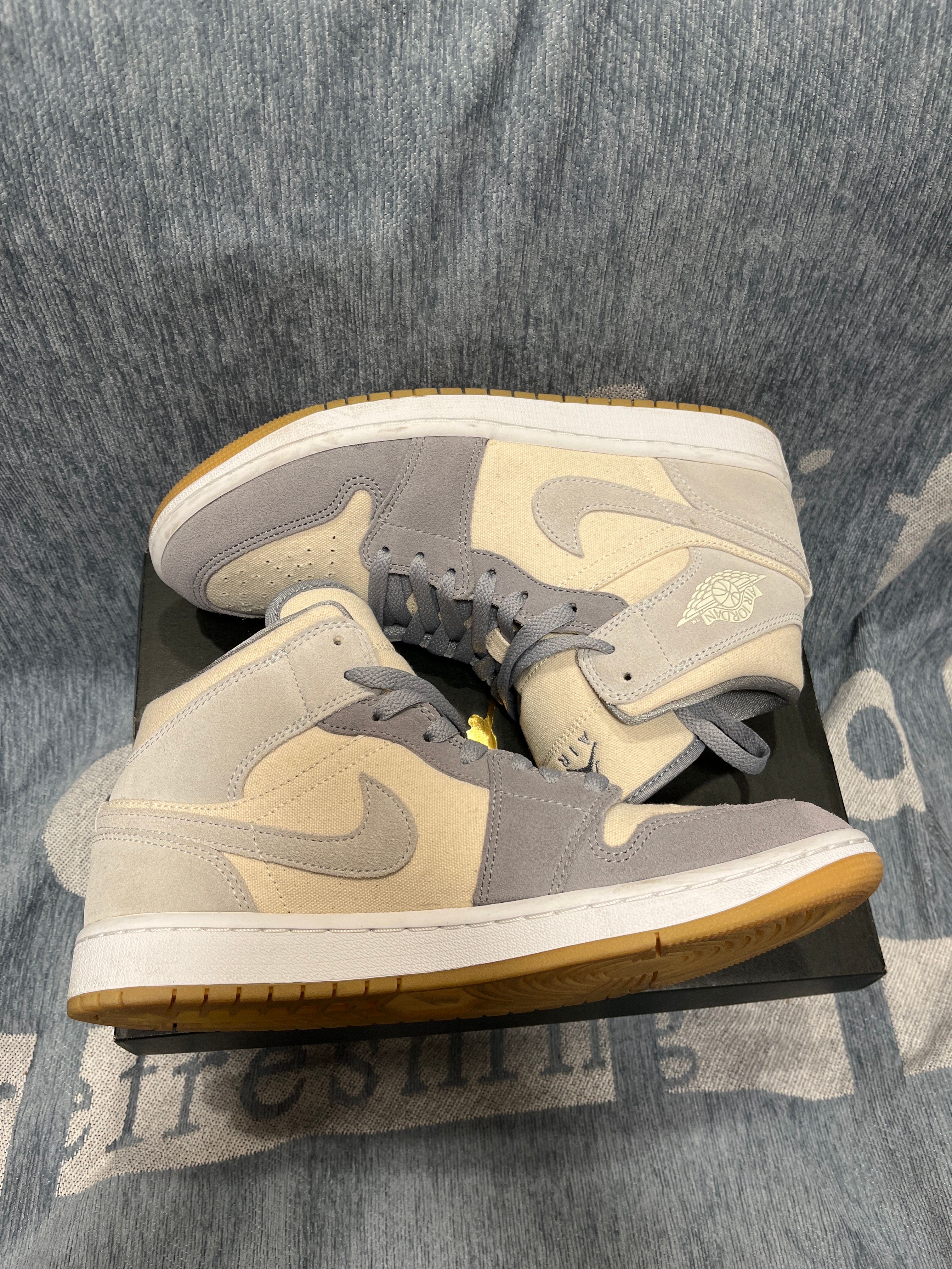 Nike Air Jordan 1 Mid SE "Coconut Milk/Particle Grey"