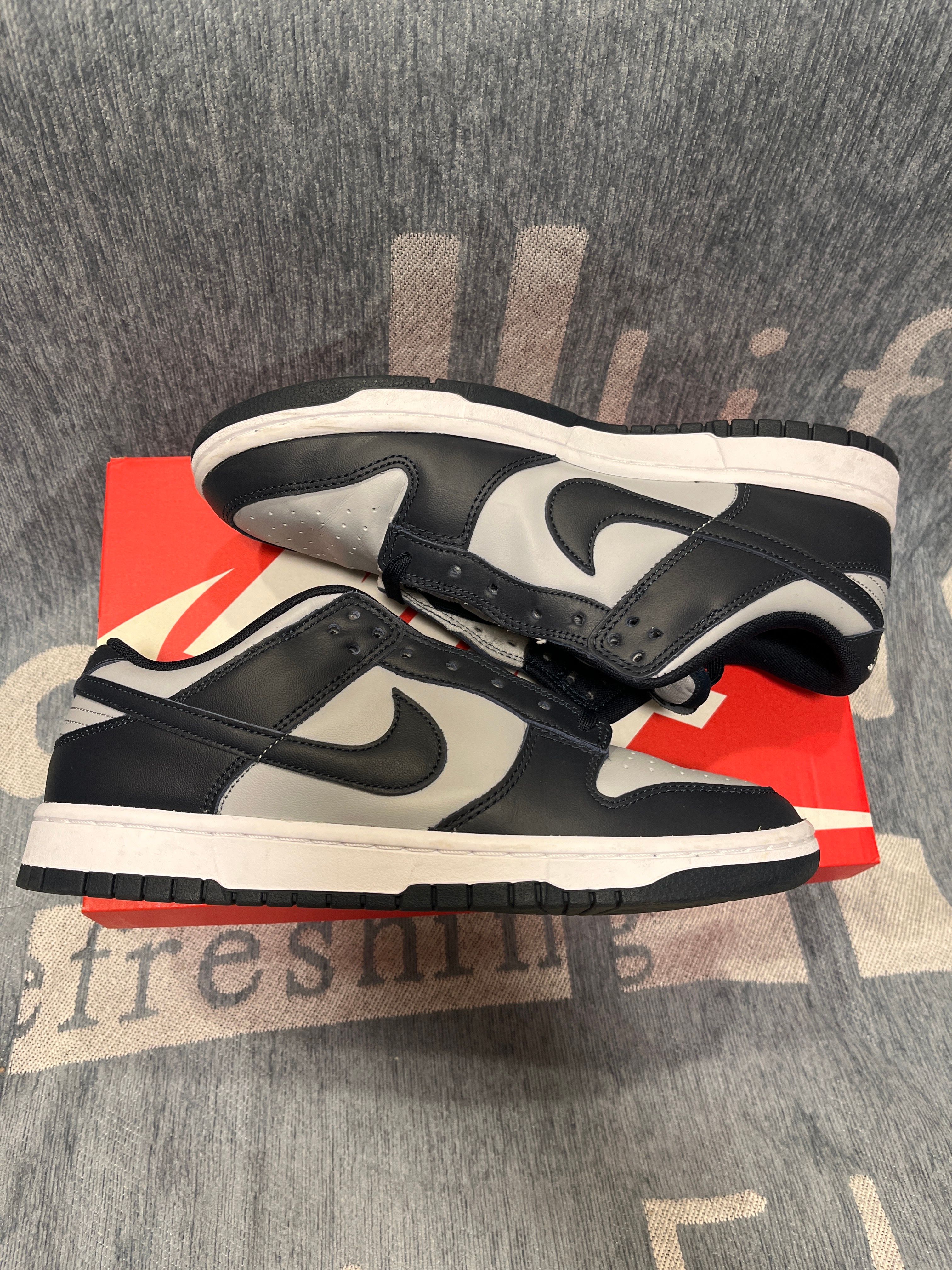 Nike Dunk Low "Championship Grey"