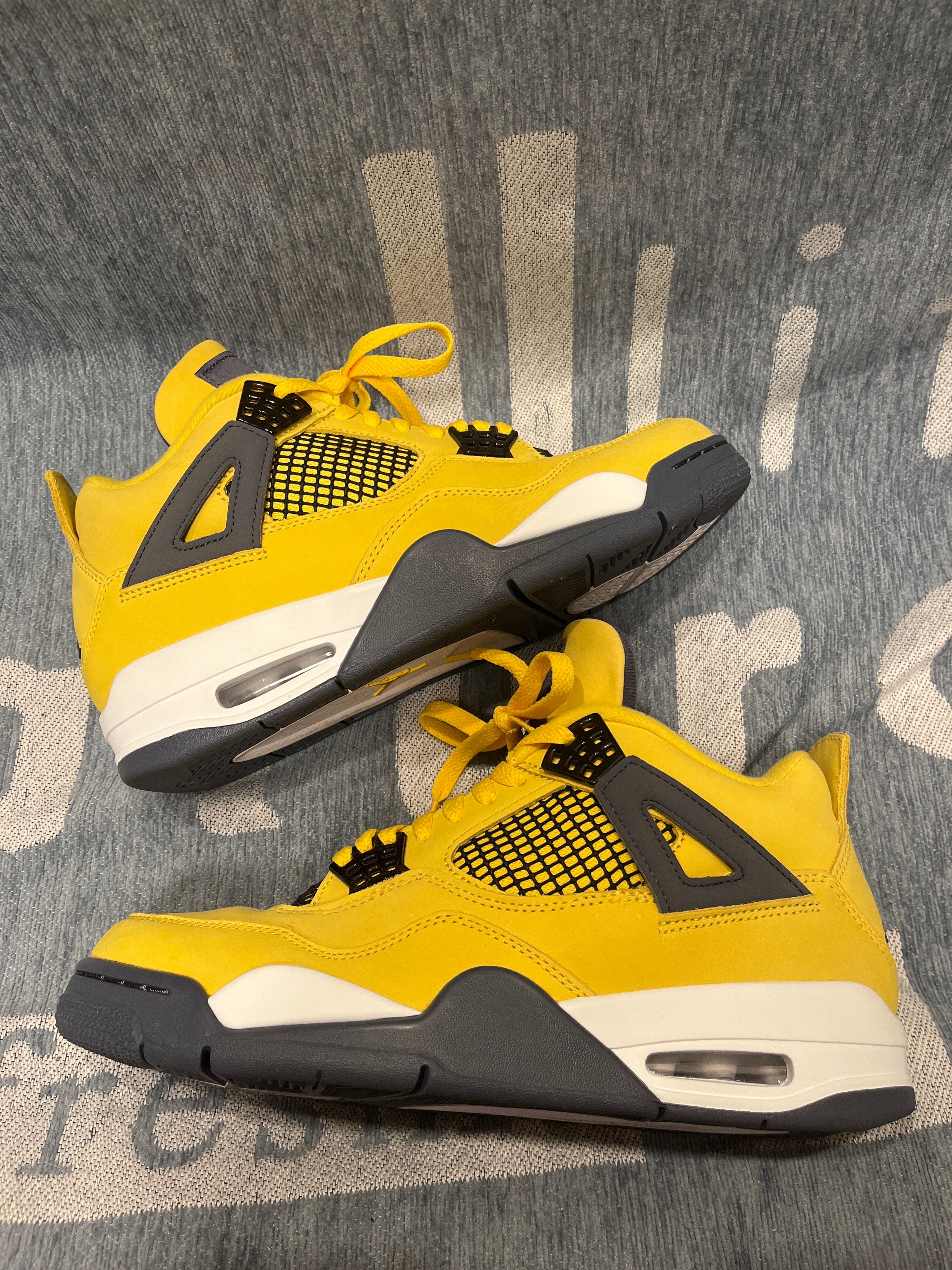 Nike Air Jordan 4 "Tour Yellow"
